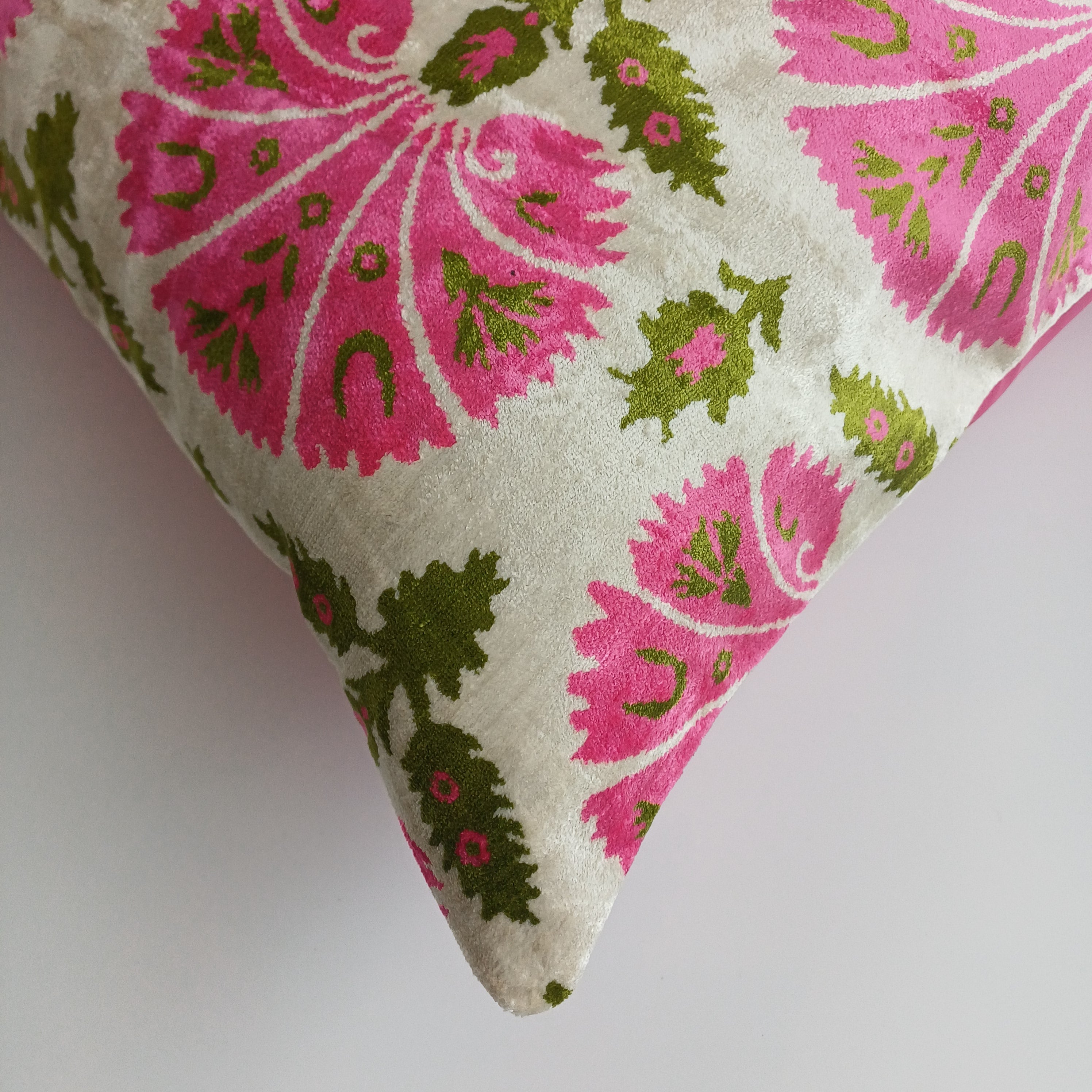 Pink Carnations Velvet Cushion Cover 20''x20'' / 50x50 CM