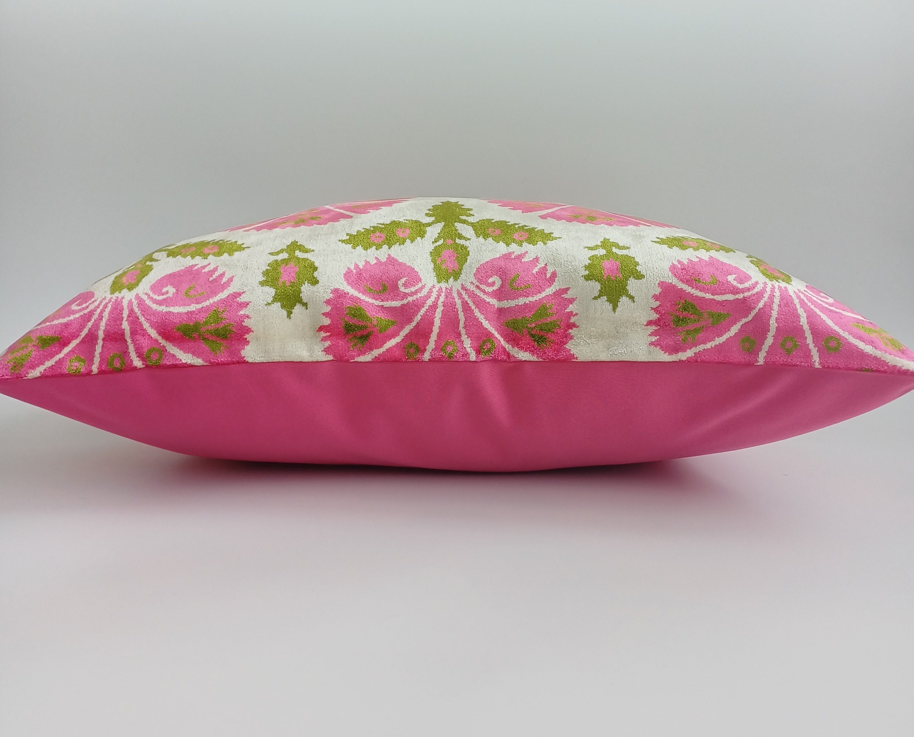 Pink Carnations Velvet Cushion Cover 20''x20'' / 50x50 CM