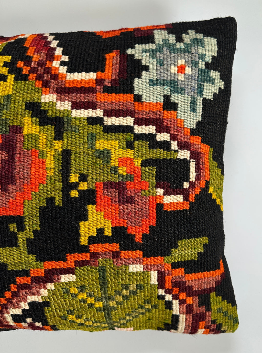 Handmade Floral Turkish Rug Cushion Cover 16''x16'' / 40x40 CM