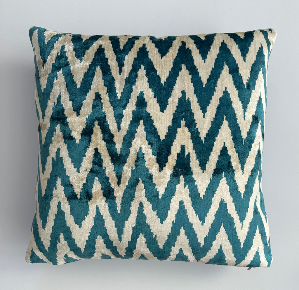Turquoise Flame Velvet Cushion Cover 20''x20'' / 50x50 CM