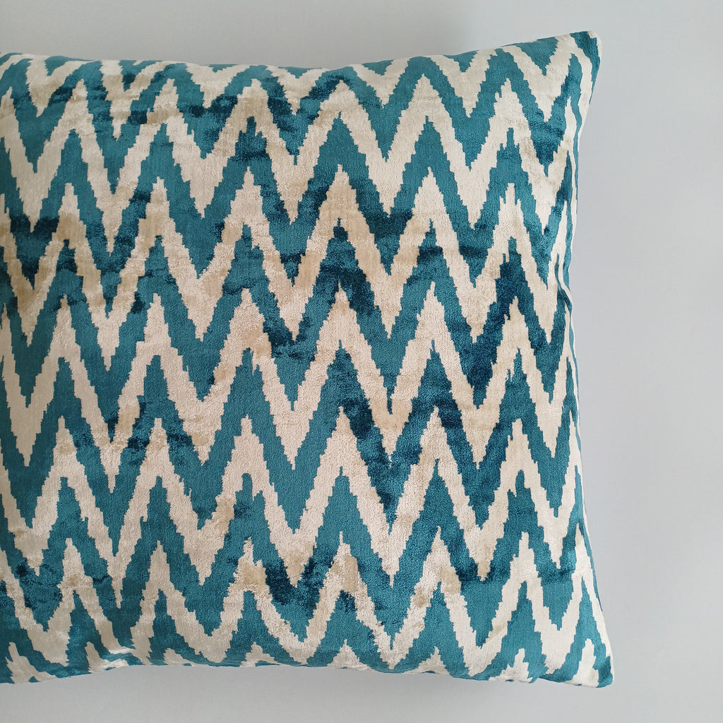Turquoise Flame Velvet Cushion Cover 20''x20'' / 50x49 CM