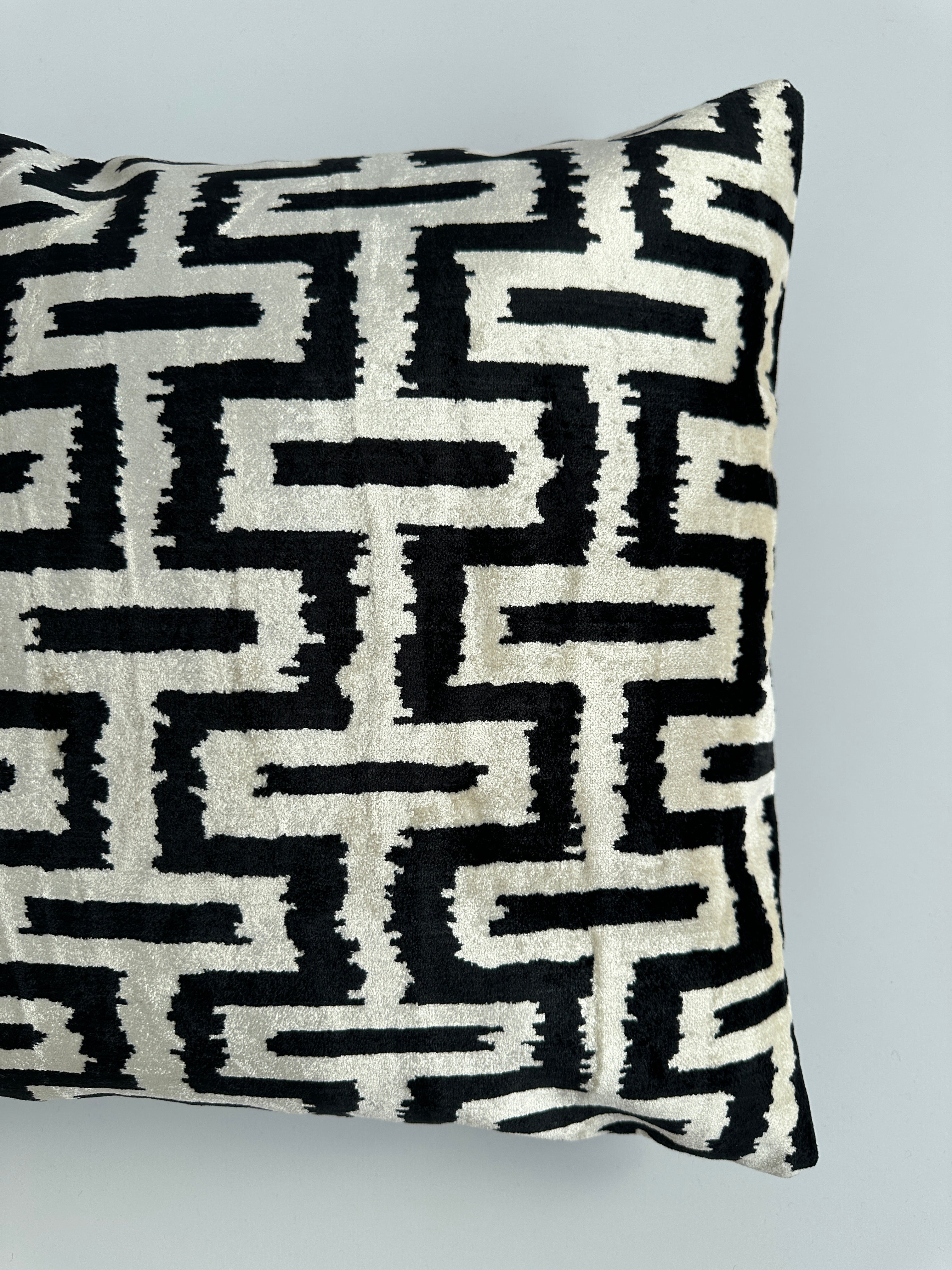 Black Silk Velvet Cushion Cover 16''x16'' / 40x40 CM