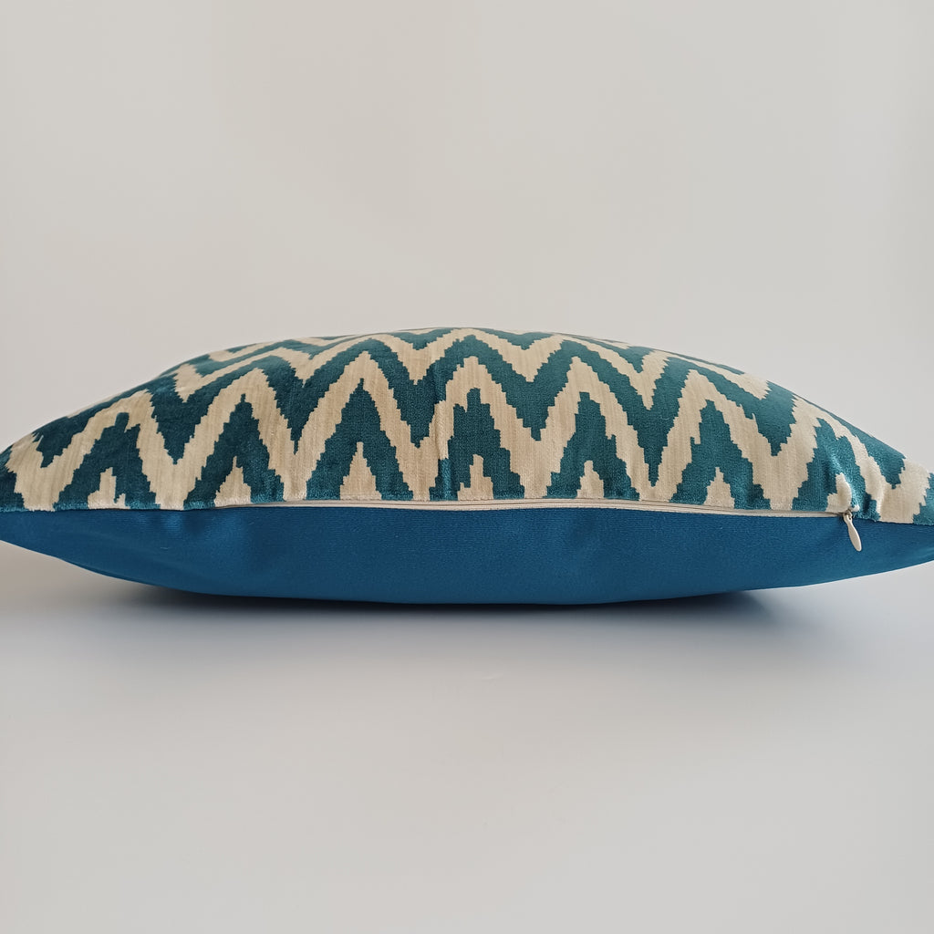 Turquoise Flame Velvet Cushion Cover 20''x20'' / 50x50 CM