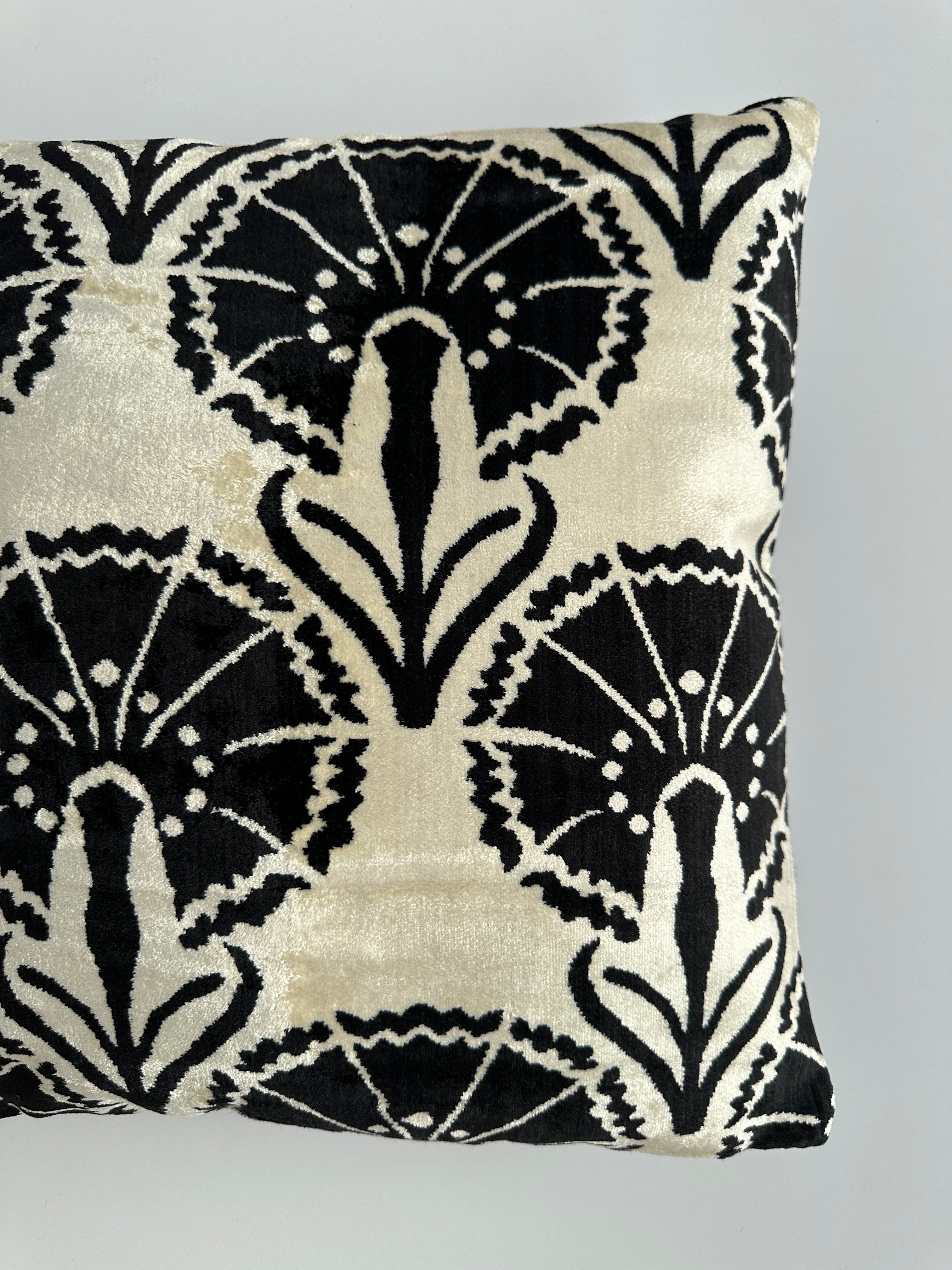 Black Carnations Velvet Cushion Cover 16''x16'' / 40x40 CM