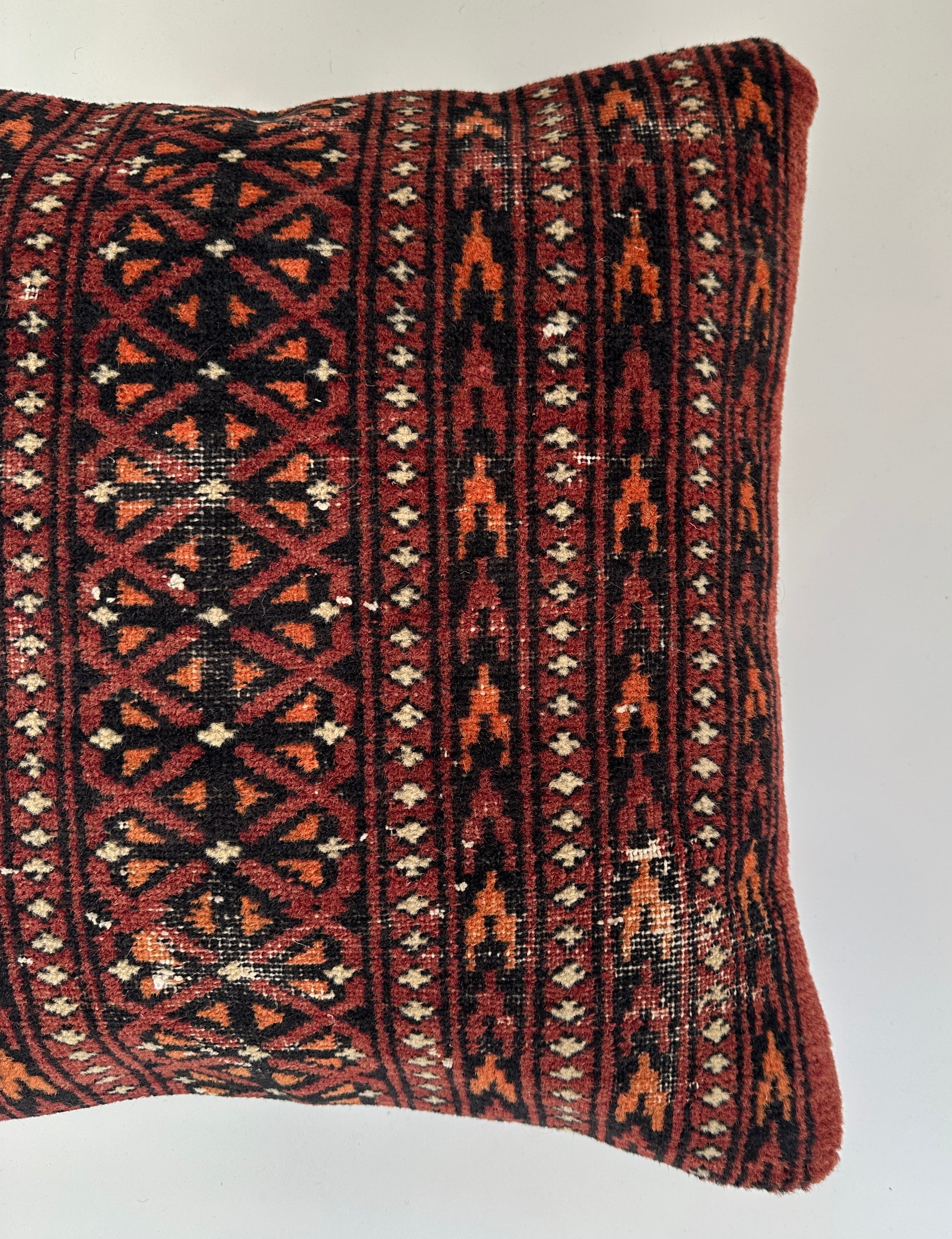 Carpet Cushion Cover 16''x16'' / 41x40 CM