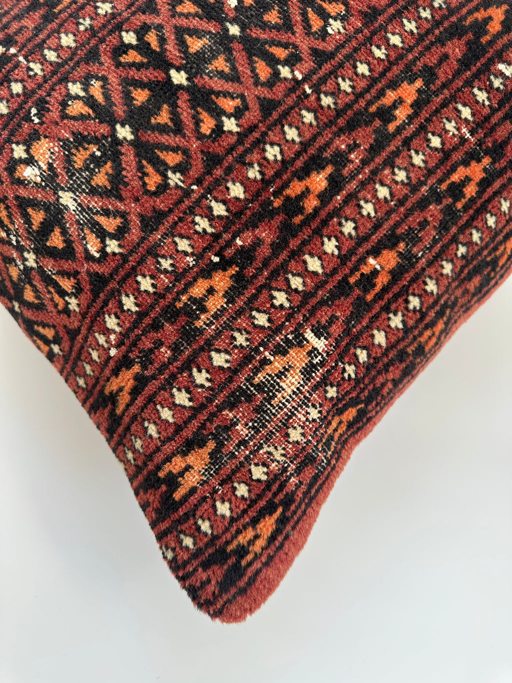 Carpet Cushion Cover 16''x16'' / 41x40 CM