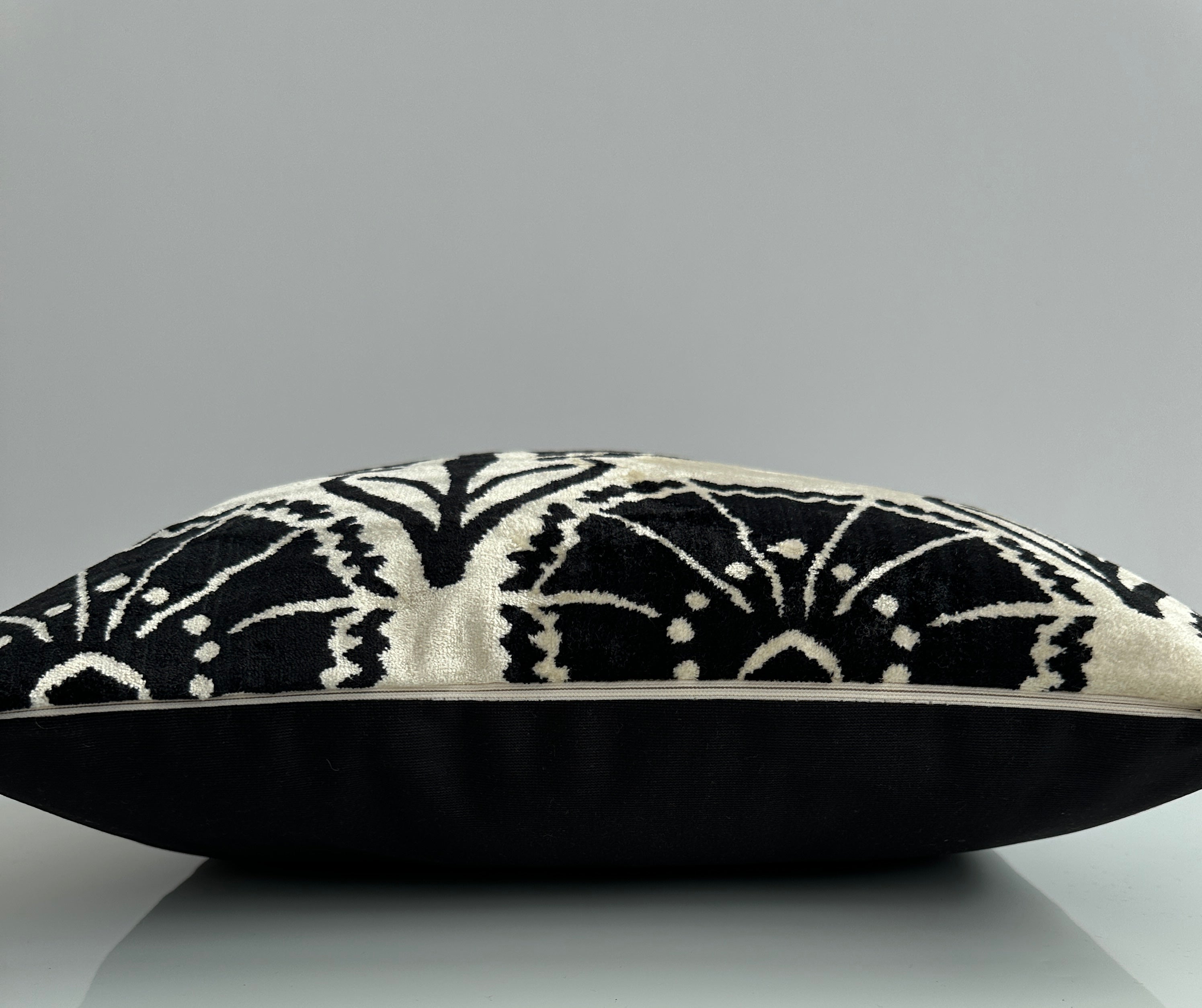 Black Carnations Velvet Cushion Cover 16''x16'' / 40x40 CM