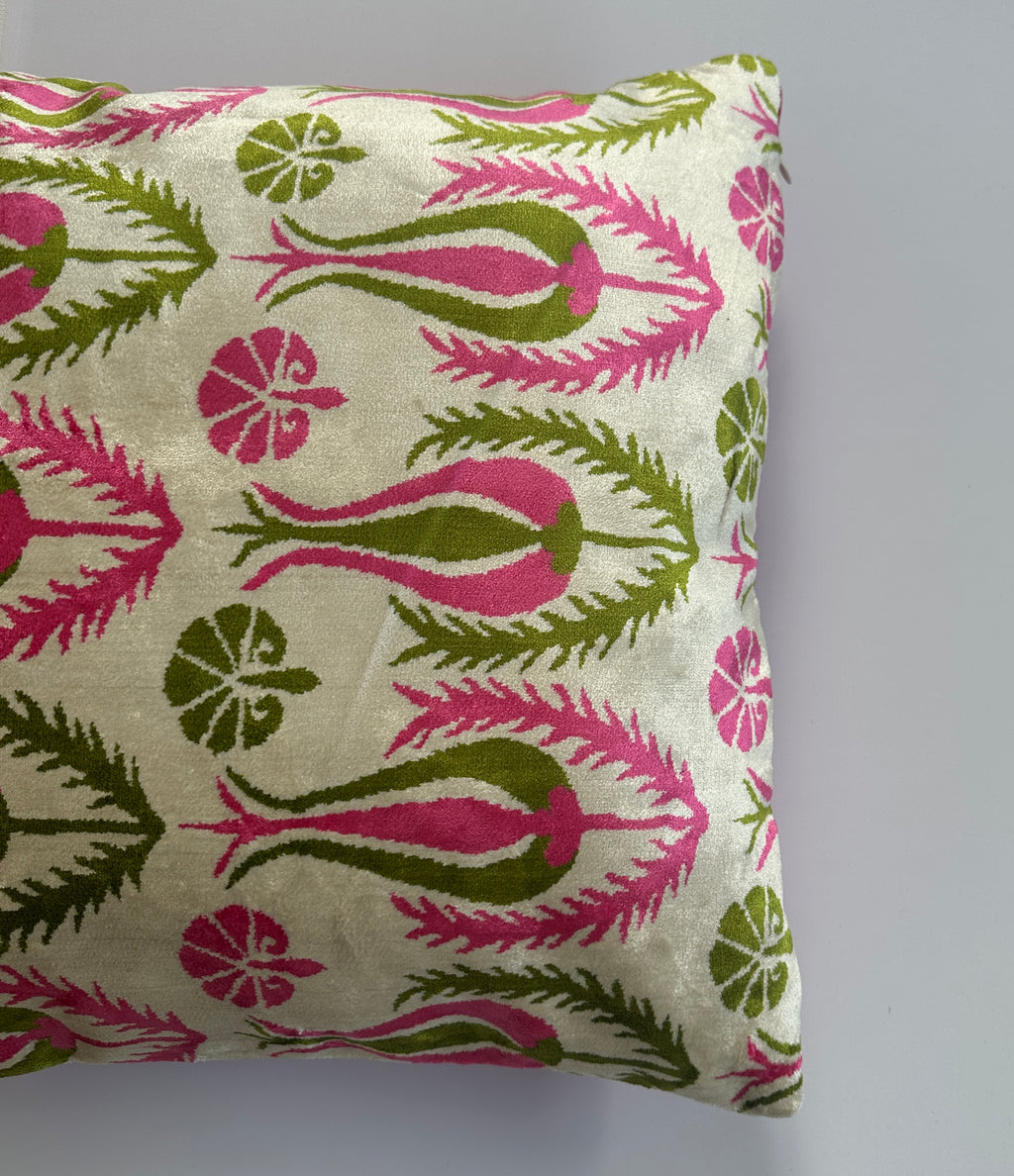 Pink Tulip Velvet Cushion Cover 20''x20'' / 50x50 CM