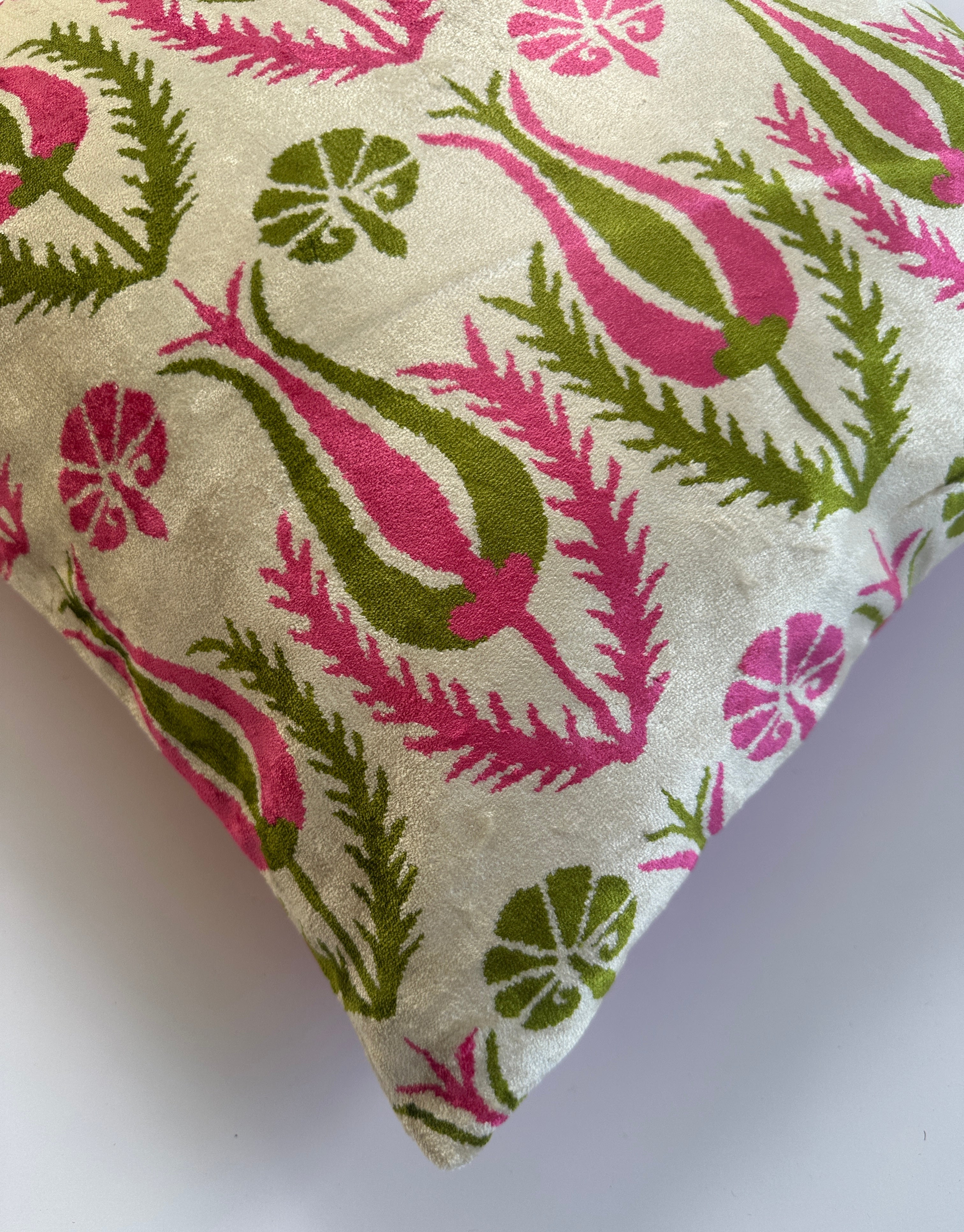 Pink Tulip Velvet Cushion Cover 20''x20'' / 50x50 CM