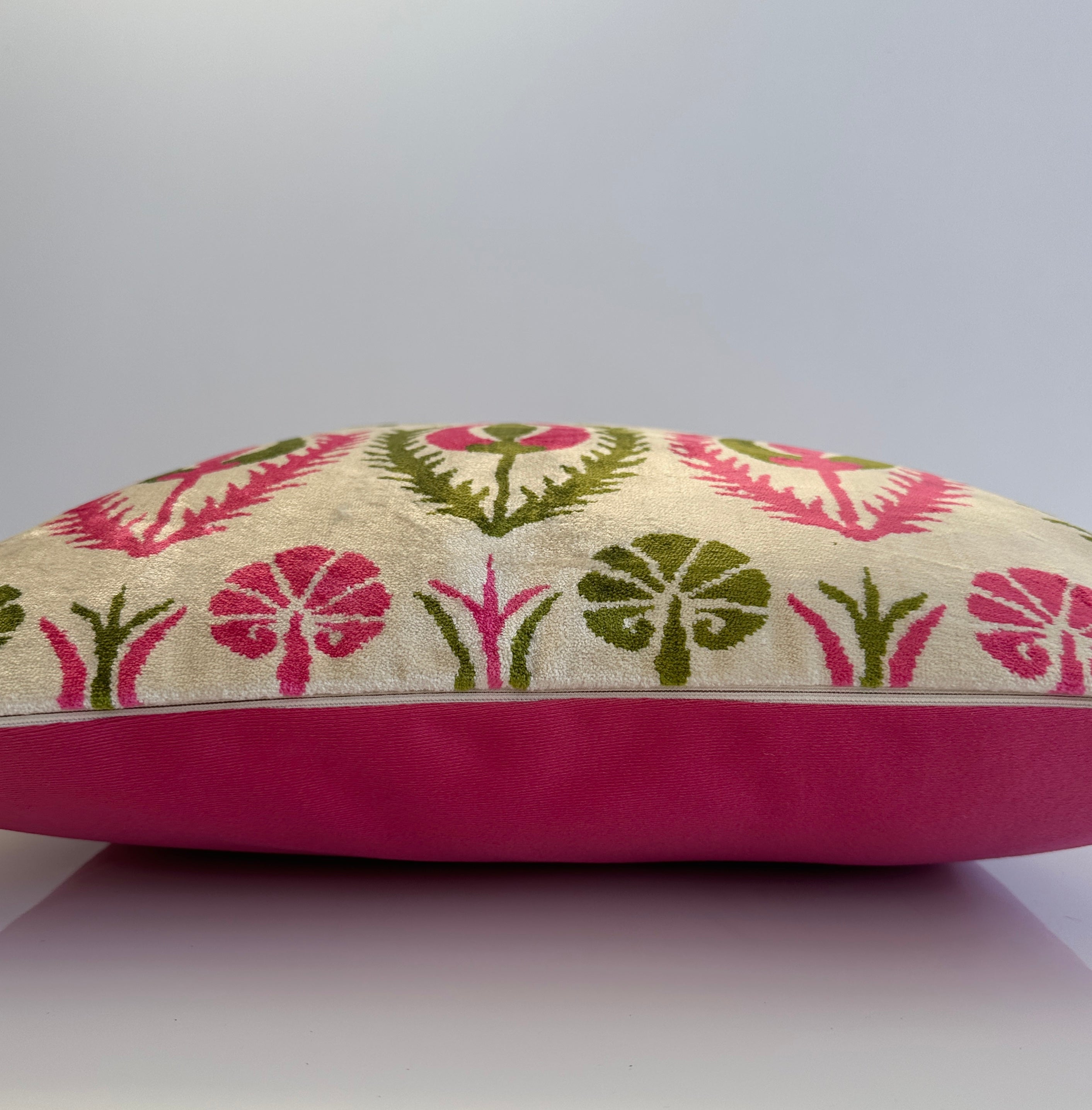 Pink Tulip Velvet Cushion Cover 20''x20'' / 50x50 CM