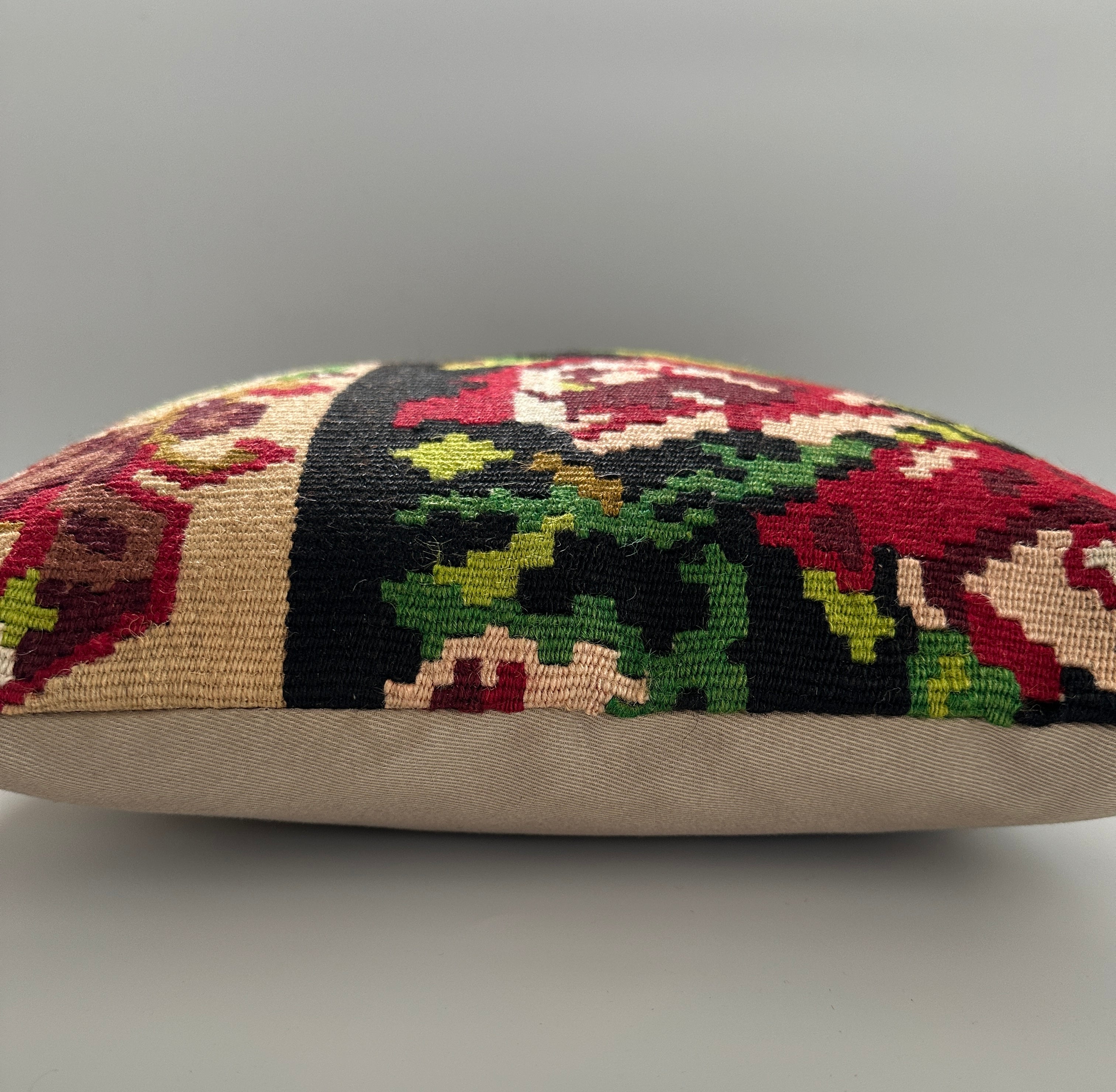 Floral Handmade Turkish Rug Cushion Cover 16''x16'' / 42x40 CM