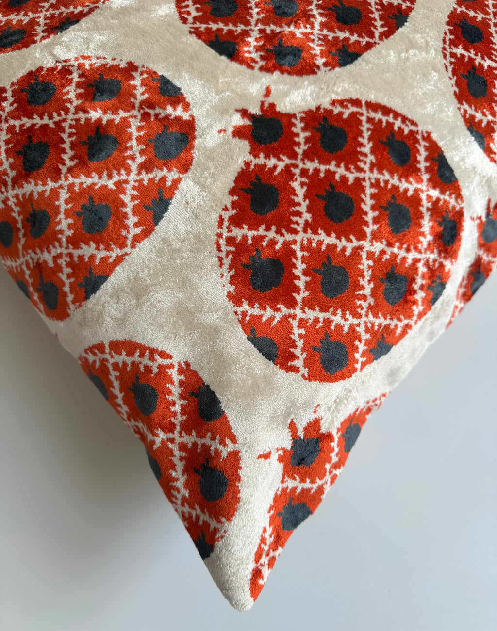 Red Pomegranate Velvet Cushion Cover 16''x16'' / 40x39 CM