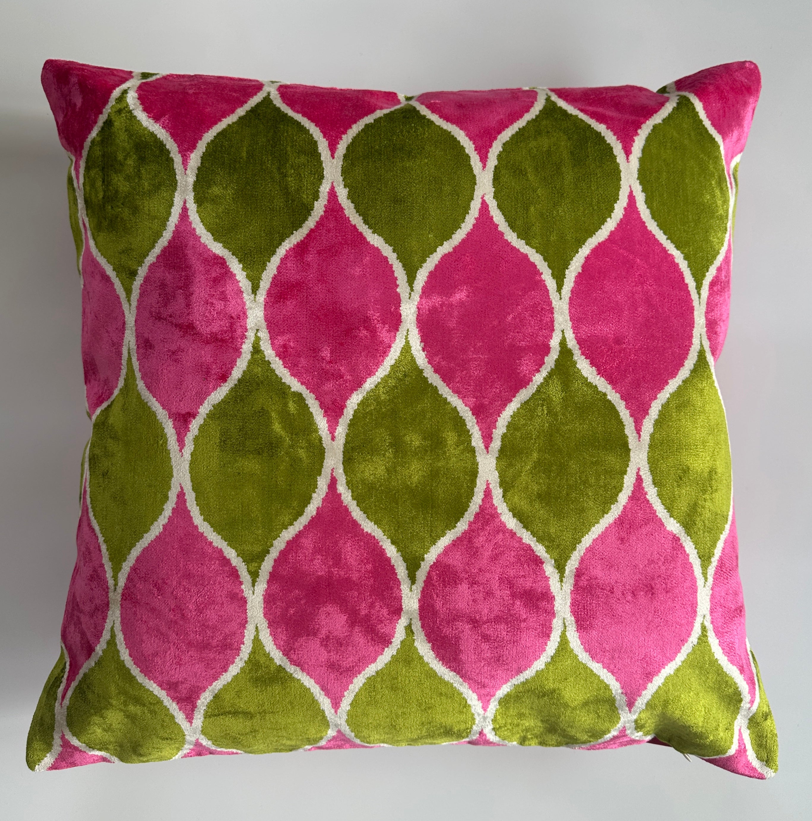 Pink Ogival Velvet Cushion Cover 16''x16'' / 40x40 CM