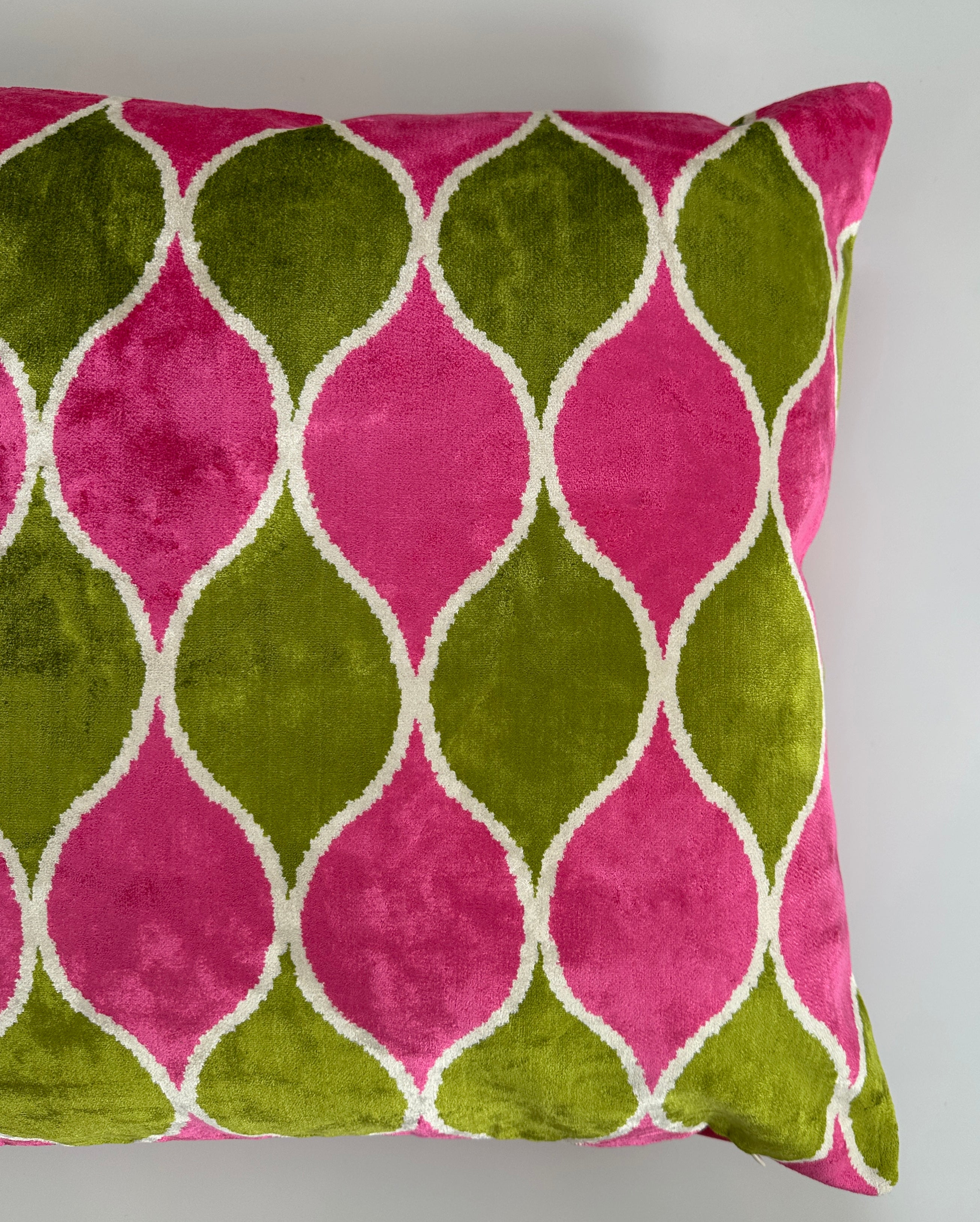 Pink Ogival Velvet Cushion Cover 16''x16'' / 40x40 CM