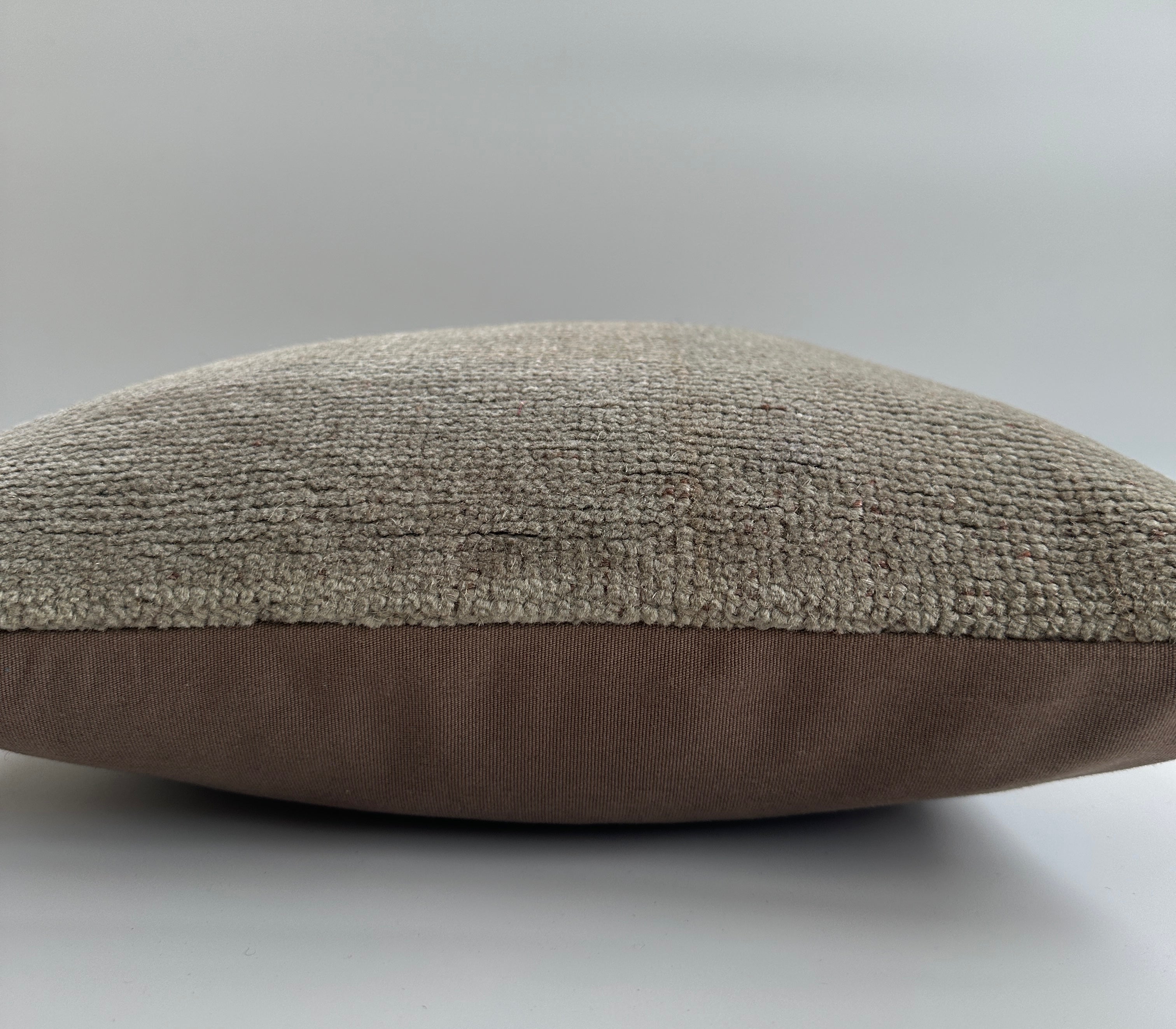 Handmade Textured Grey Turkish Rug Cushion Cover 16''x16'' / 41x41 CM