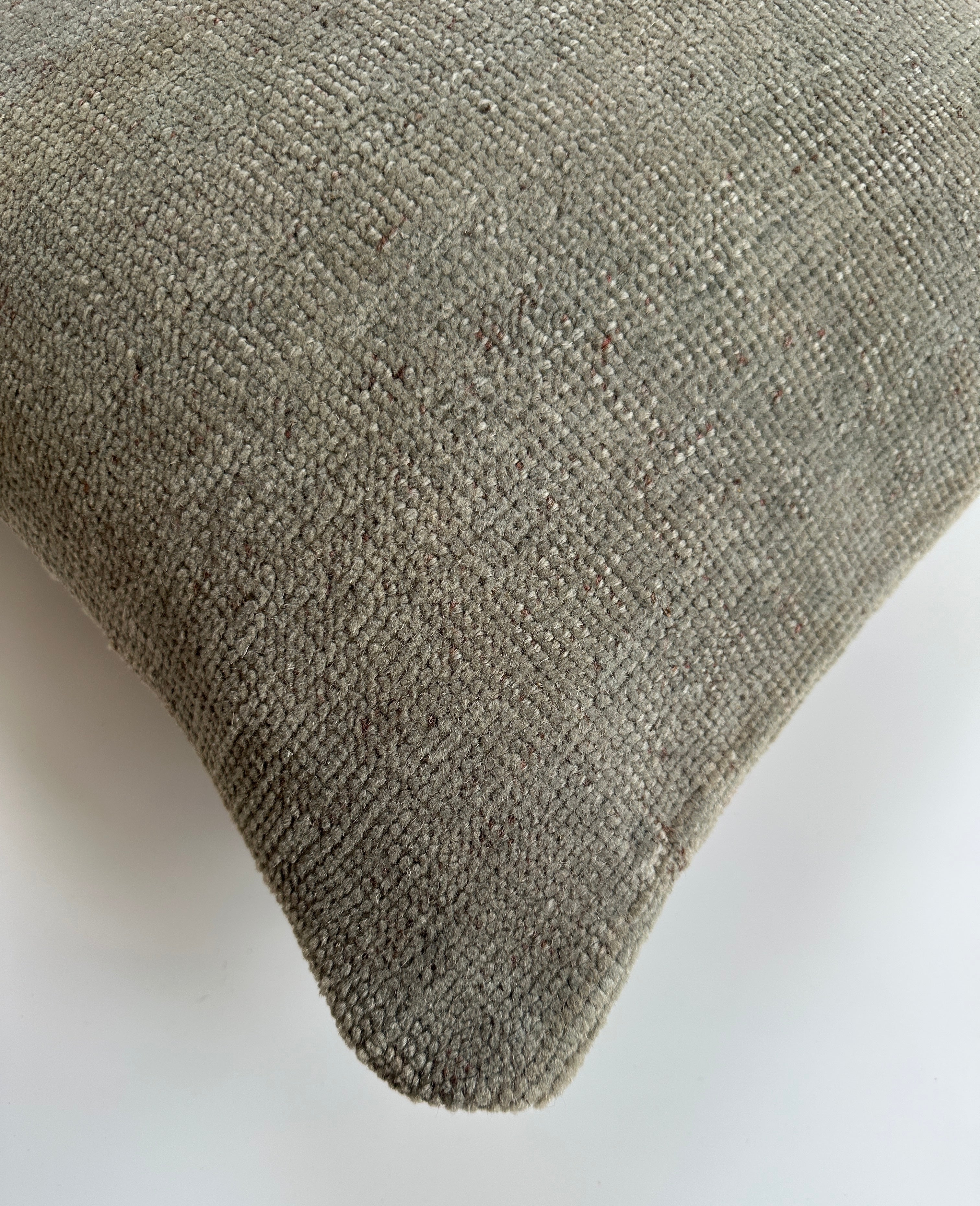 Handmade Textured Grey Turkish Rug Cushion Cover 16''x16'' / 41x41 CM