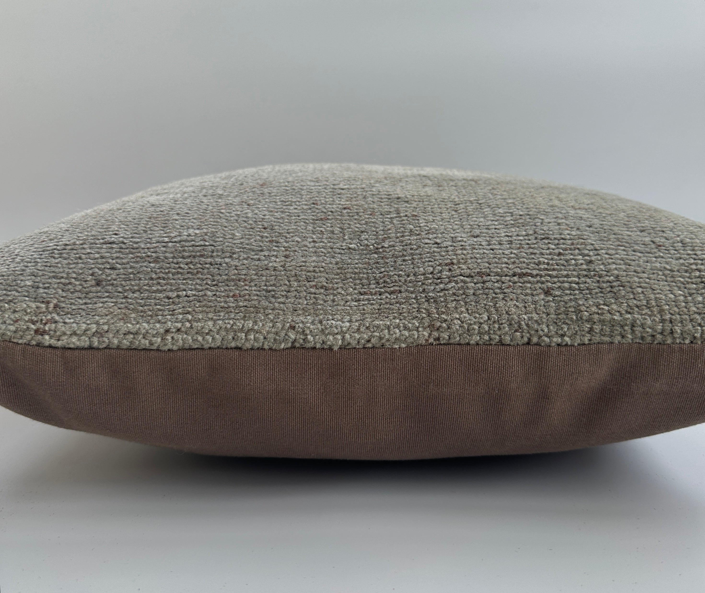 Handmade Textured Grey Turkish Rug Cushion Cover 16''x16'' / 41x41 CM