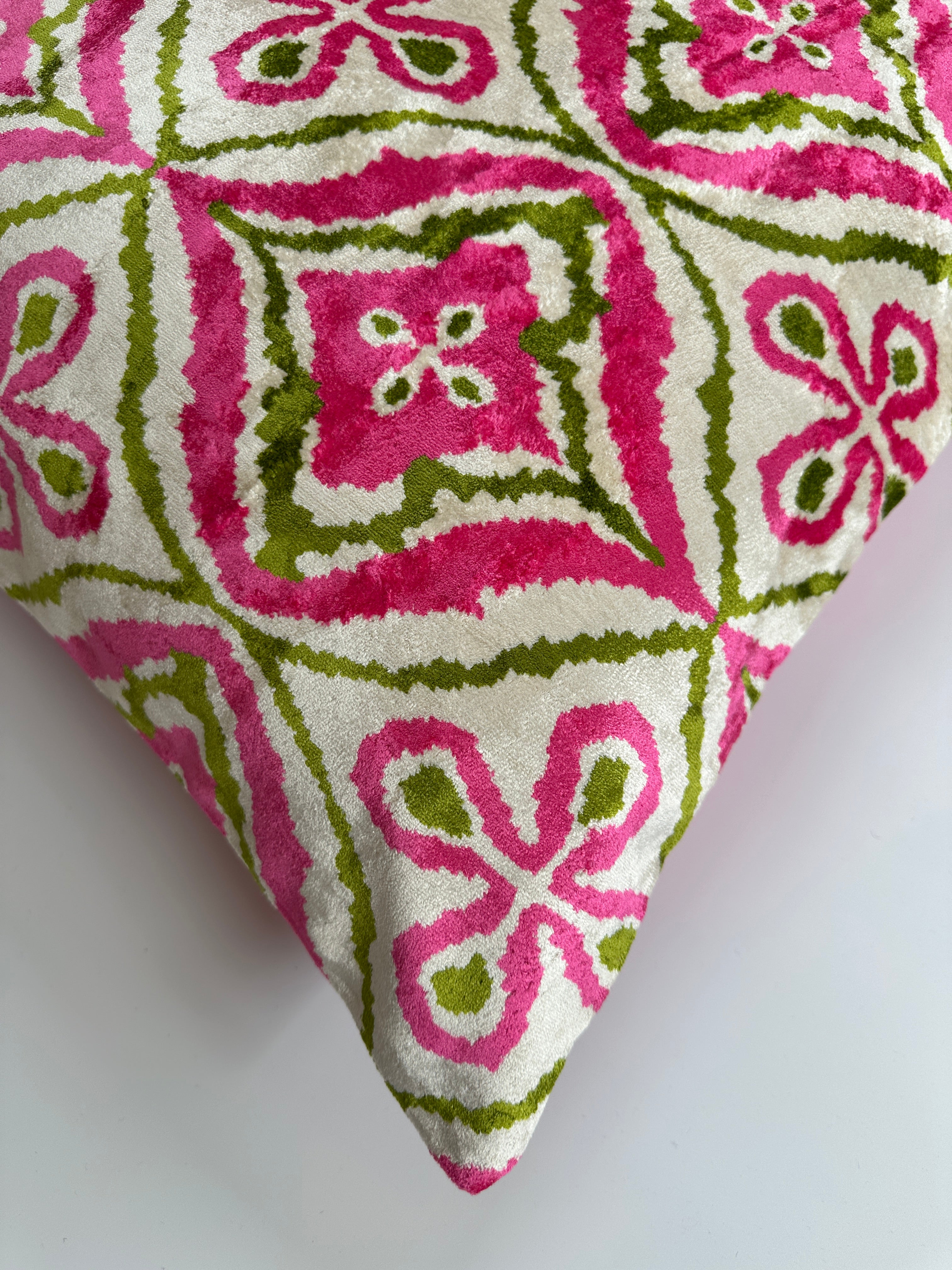 Pink Silk Velvet Cushion Cover 20''x20'' / 50x50 CM