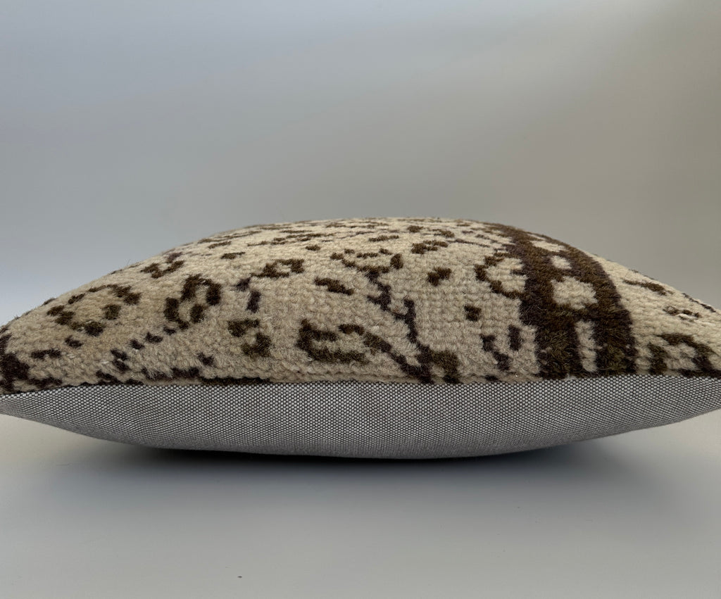 Carpet Cushion Cover 16''x16'' / 41x40 CM