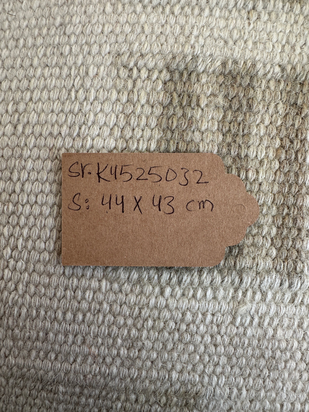 Handmade Textured Cream Turkish Rug Cushion Cover 18''x18'' / 44x43 CM