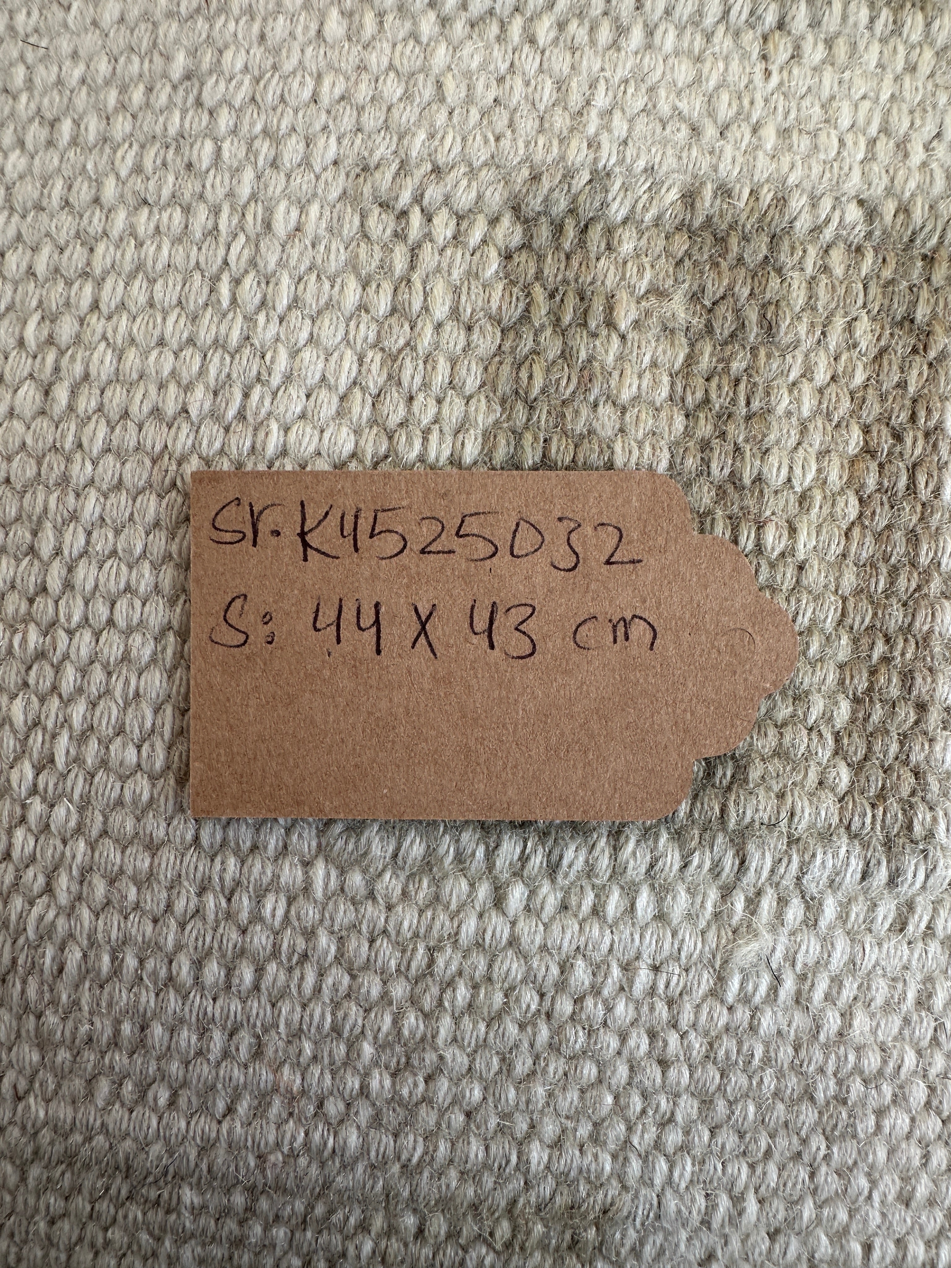 Handmade Textured Cream Turkish Rug Cushion Cover 18''x18'' / 44x43 CM