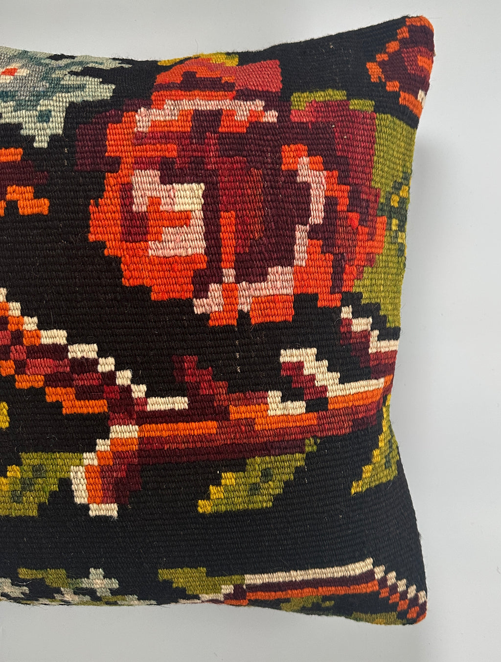 Handmade Floral Turkish Rug Cushion Cover 16''x16'' / 42X41 CM