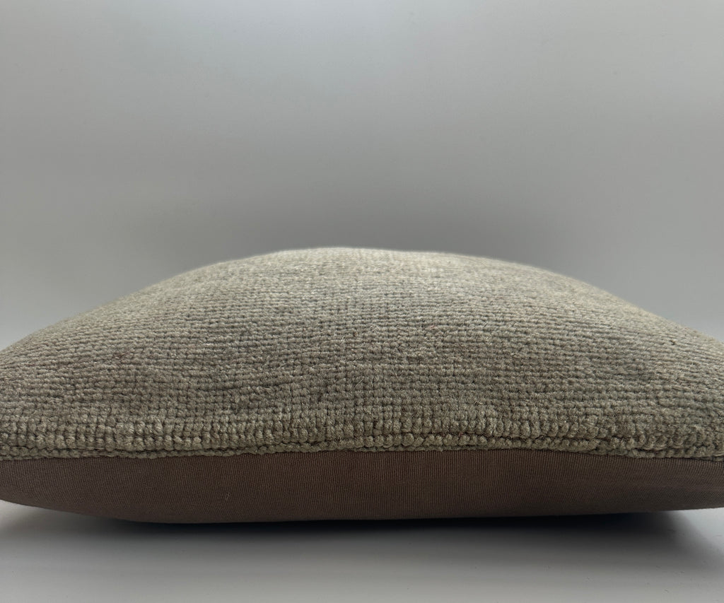 Handmade Textured Grey Turkish Rug Cushion Cover 16''x16'' / 41x41 CM