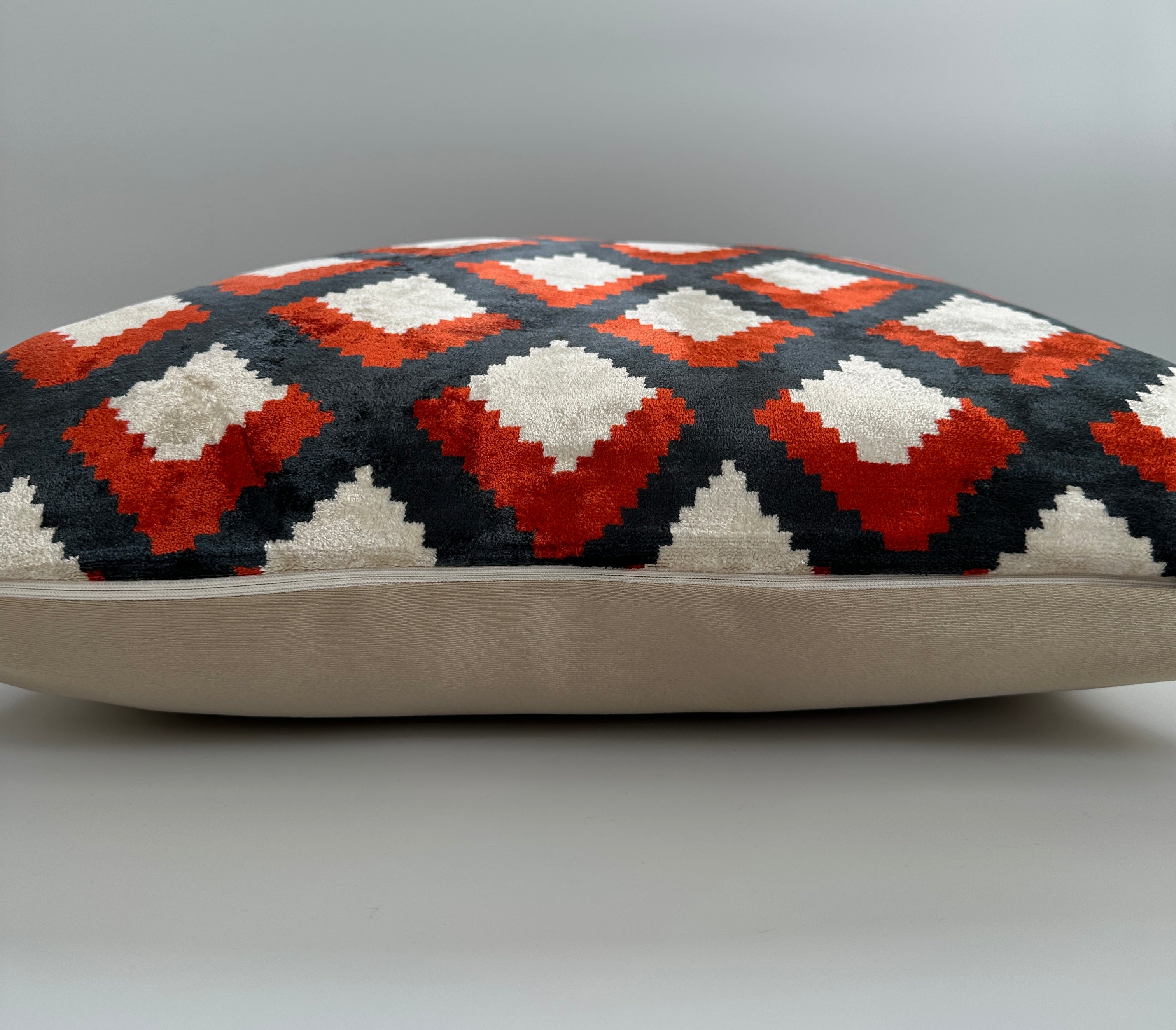 Aztec Diamond Velvet Cushion Cover 20''x20'' / 50x50 CM