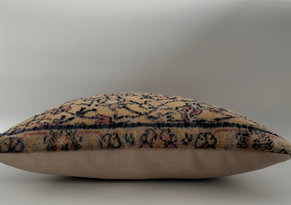 Handmade Floral Carpet Cushion Cover 16''x16'' / 40x39 CM