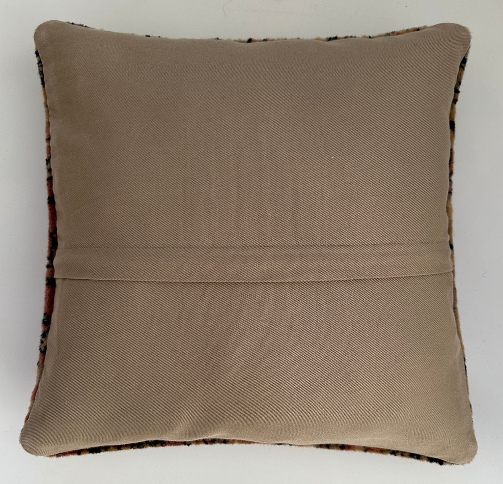 Handmade Floral Carpet Cushion Cover 16''x16'' / 40x39 CM