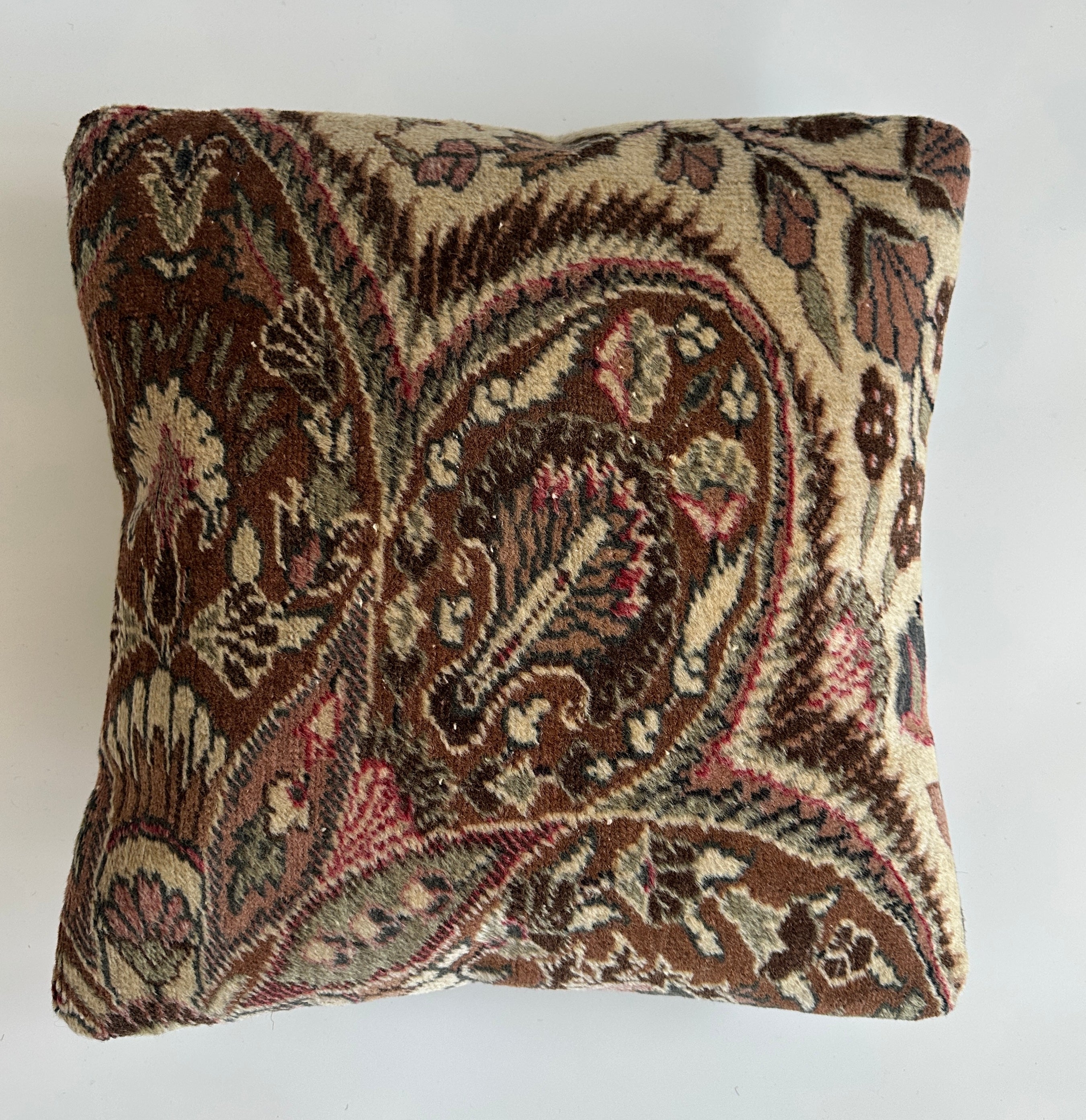 Floral Carpet Cushion Cover 16''x16'' / 41x40 CM