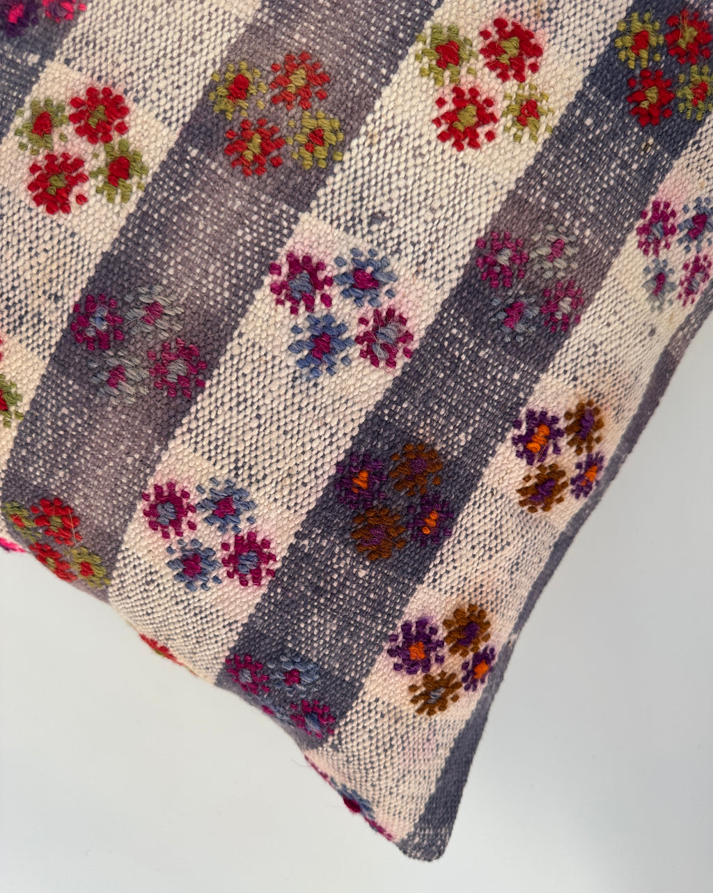 Handmade Chintamani Multicolour Turkish Rug Cushion Cover 18''x18'' / 45x44 CM