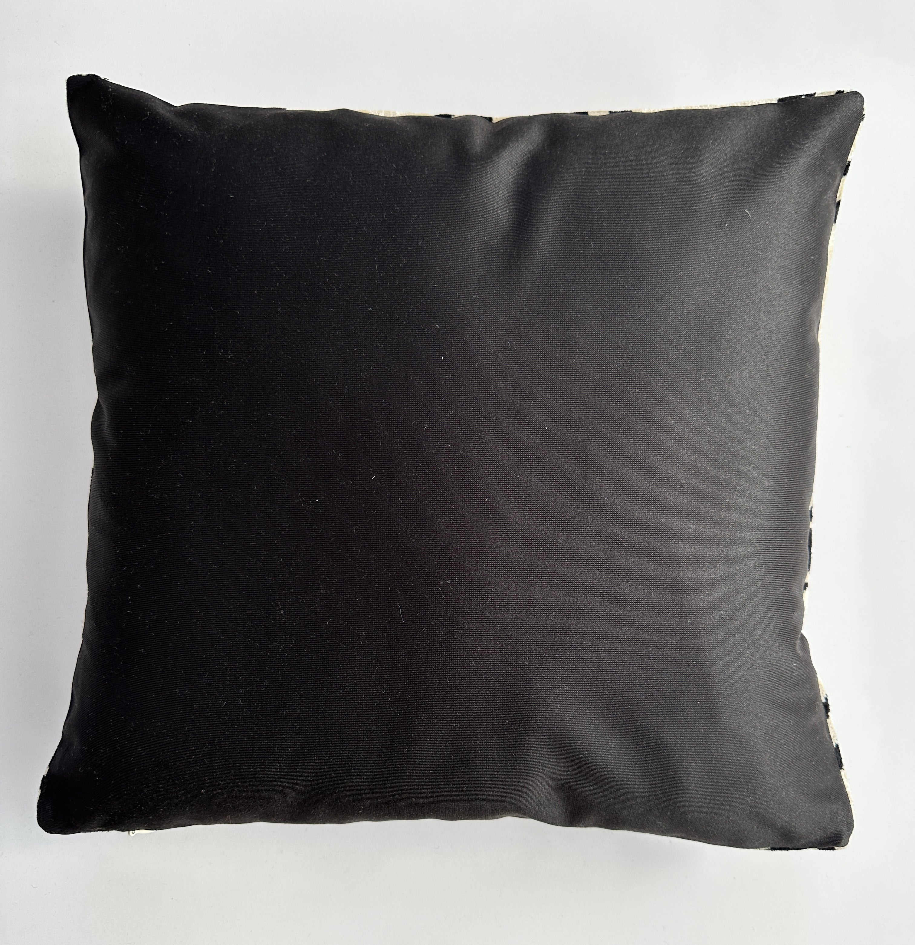 Black Carnations Velvet Cushion Cover 20''x20'' / 50x50 CM