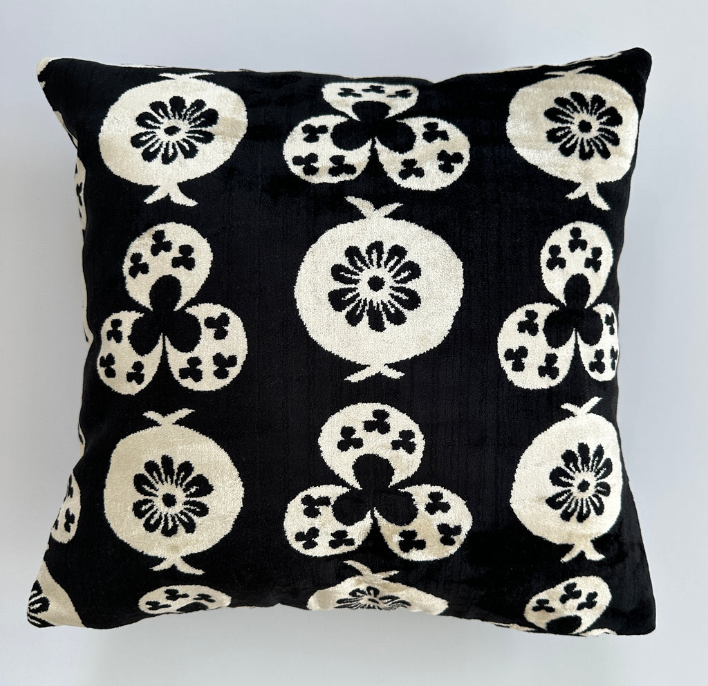 Black Pomegranate Silk Velvet Cushion Cover 16''x16'' / 40x40 CM