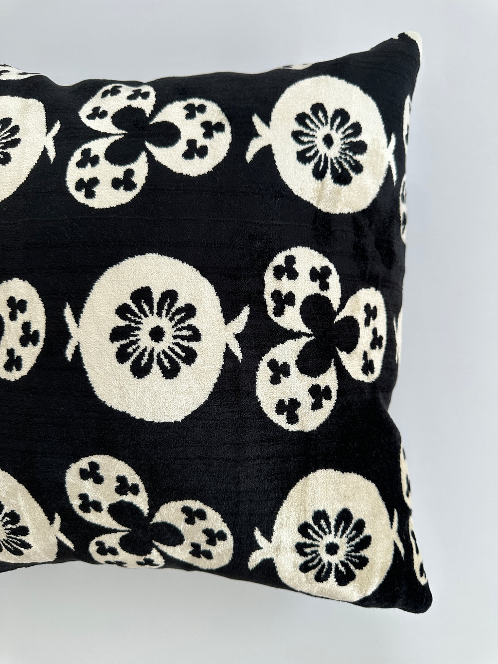 Black Pomegranate Silk Velvet Cushion Cover 16''x16'' / 40x40 CM