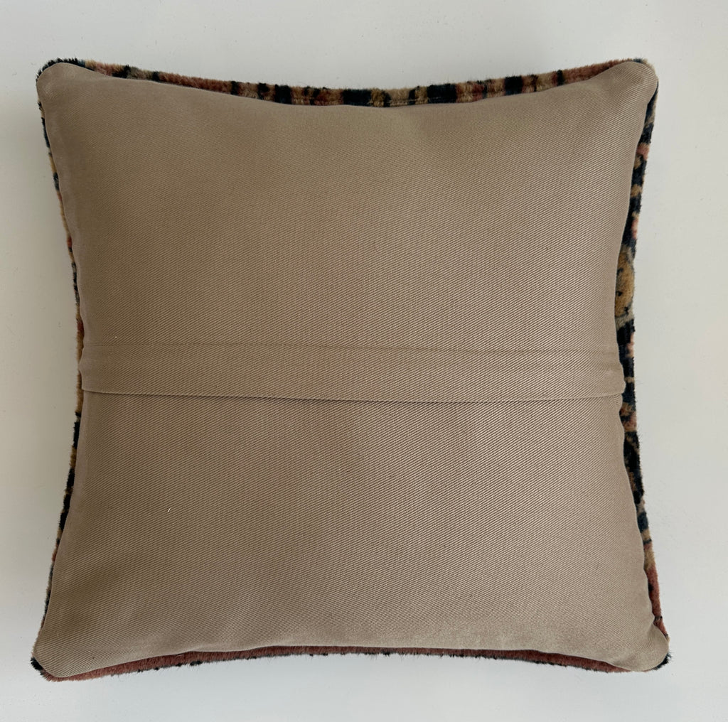 Carpet Cushion Cover 16''x16'' / 41x40 CM