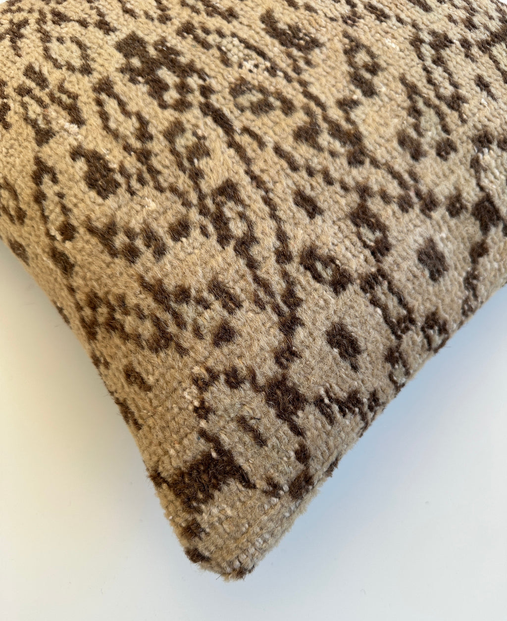 Handmade Beige Floral Rug Cushion Cover 16''x16'' / 40x40 CM