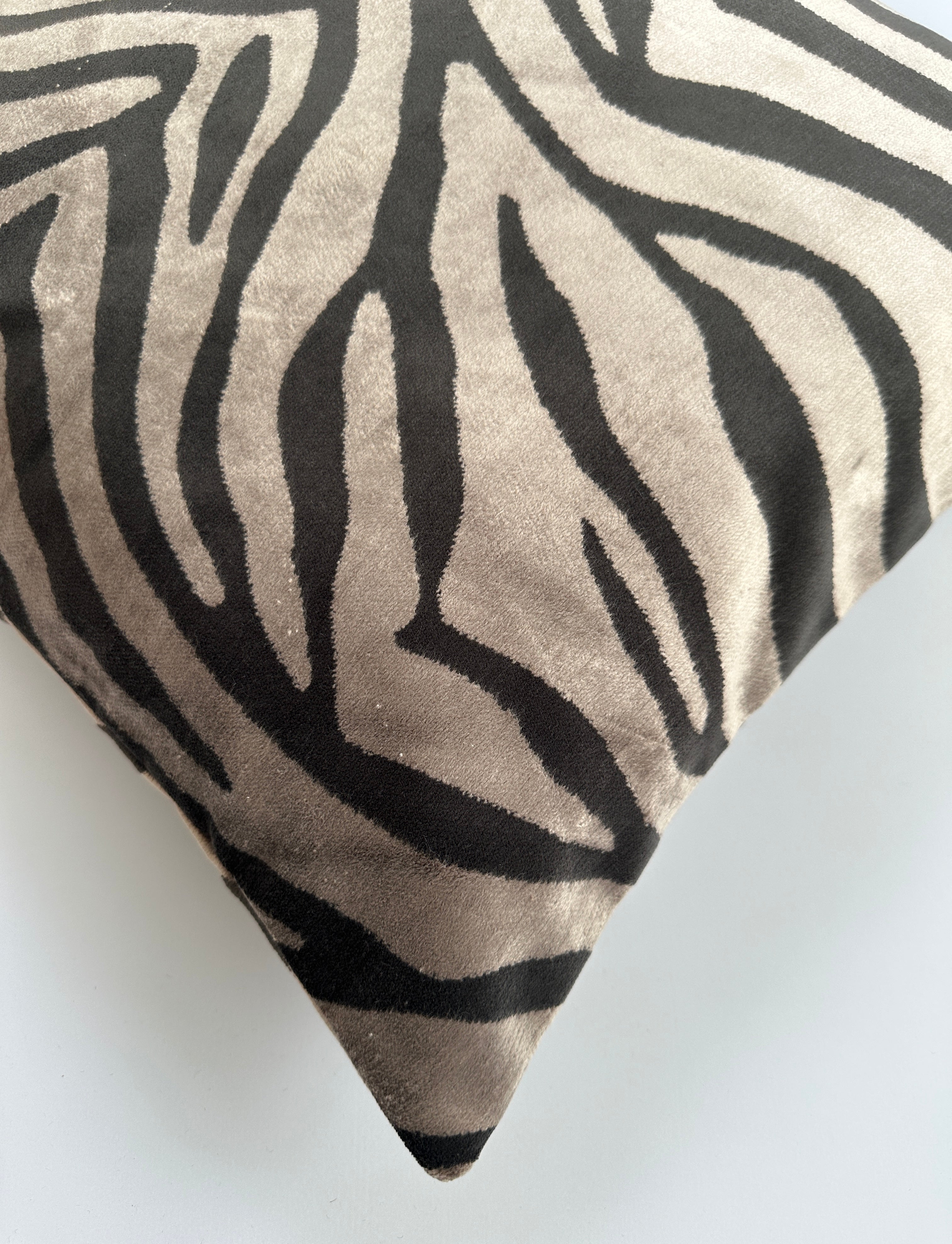 Silk Cushion Cover 18''x18'' / 45x45 CM