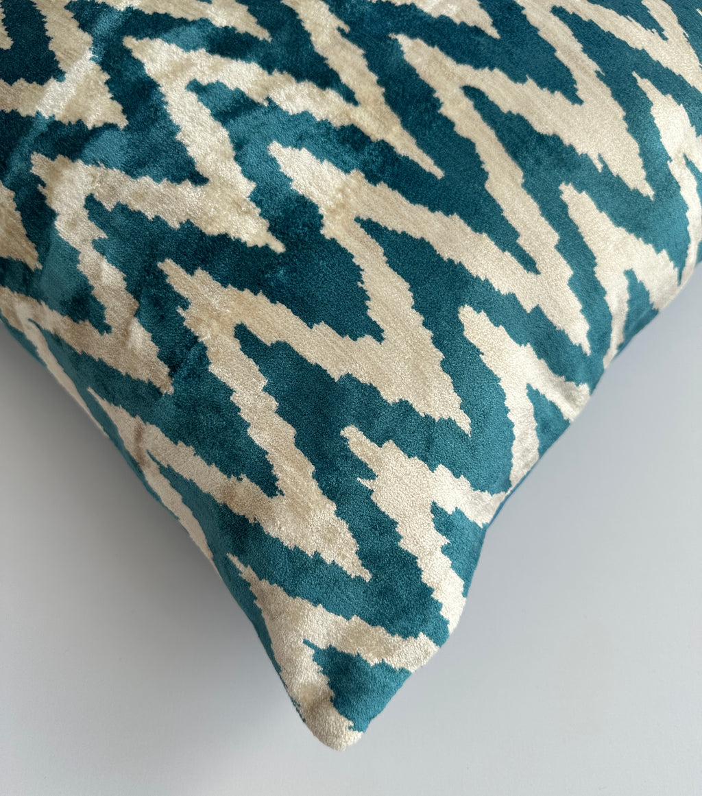 Turquoise Flame Silk Velvet Cushion Cover 16''x16'' / 40x40 CM