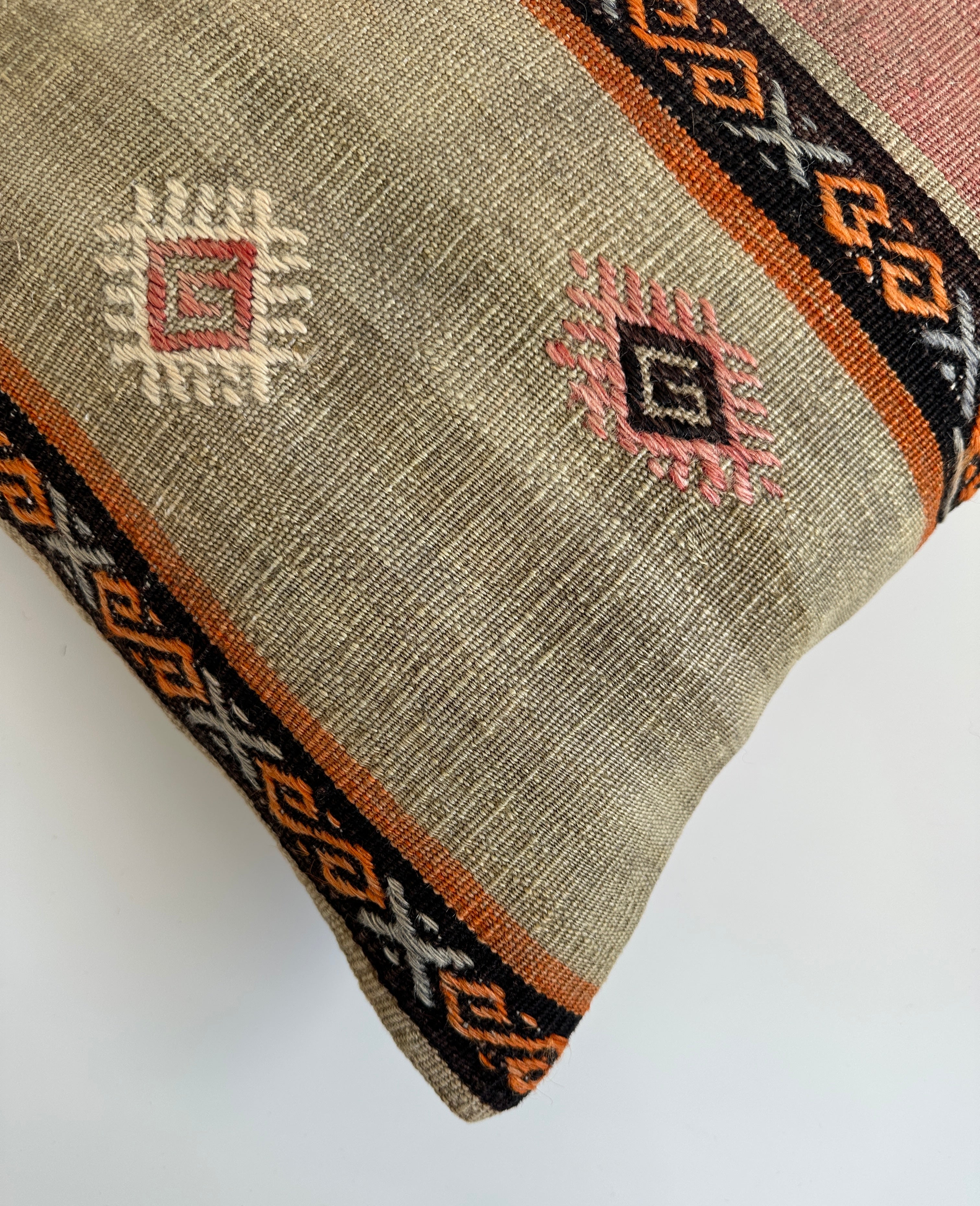Handmade Tribal Turkish Rug Cushion Cover 16''x16'' / 41x40 CM