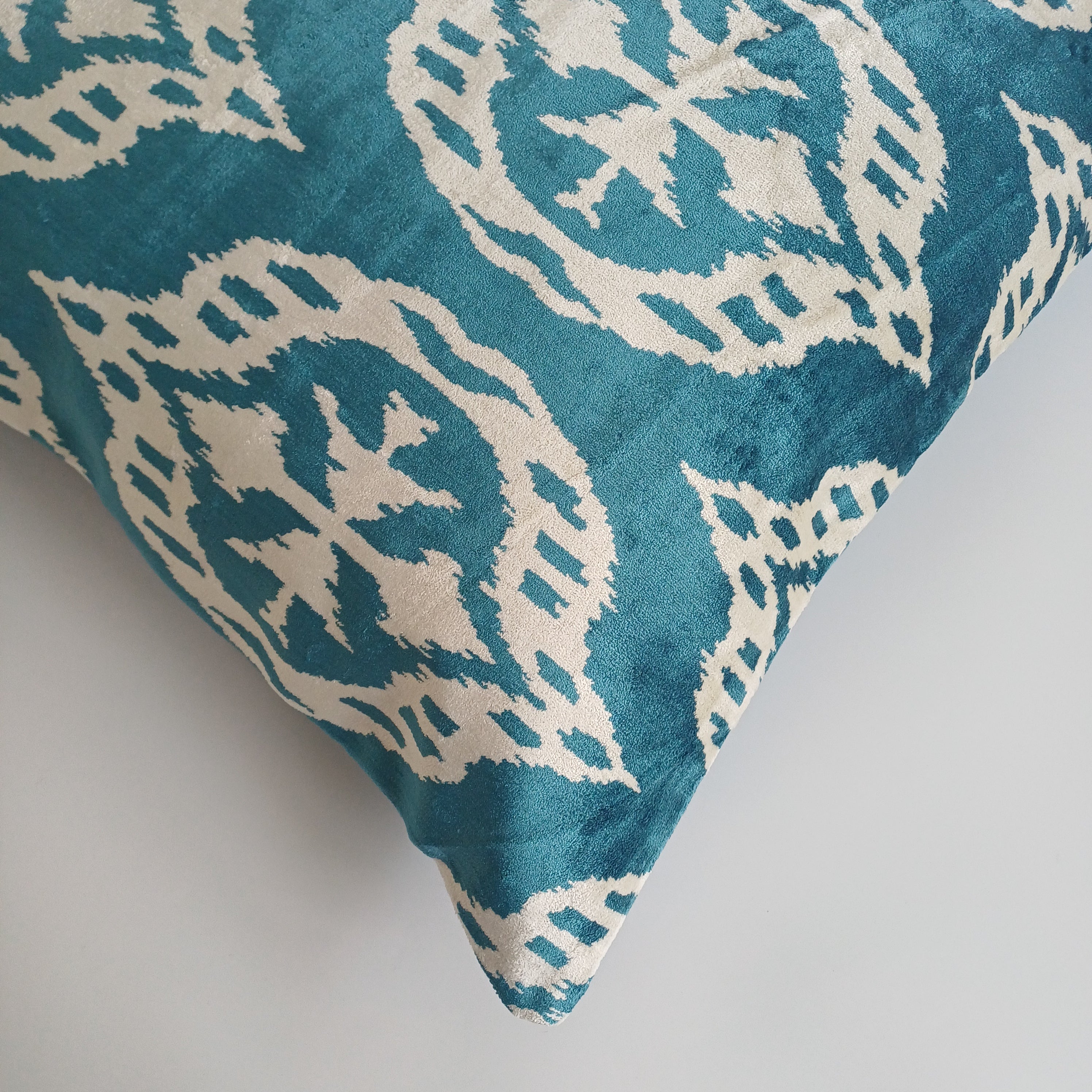 Turquoise Silk Ikat Velvet Cushion Cover 20''x20'' / 50x49 CM