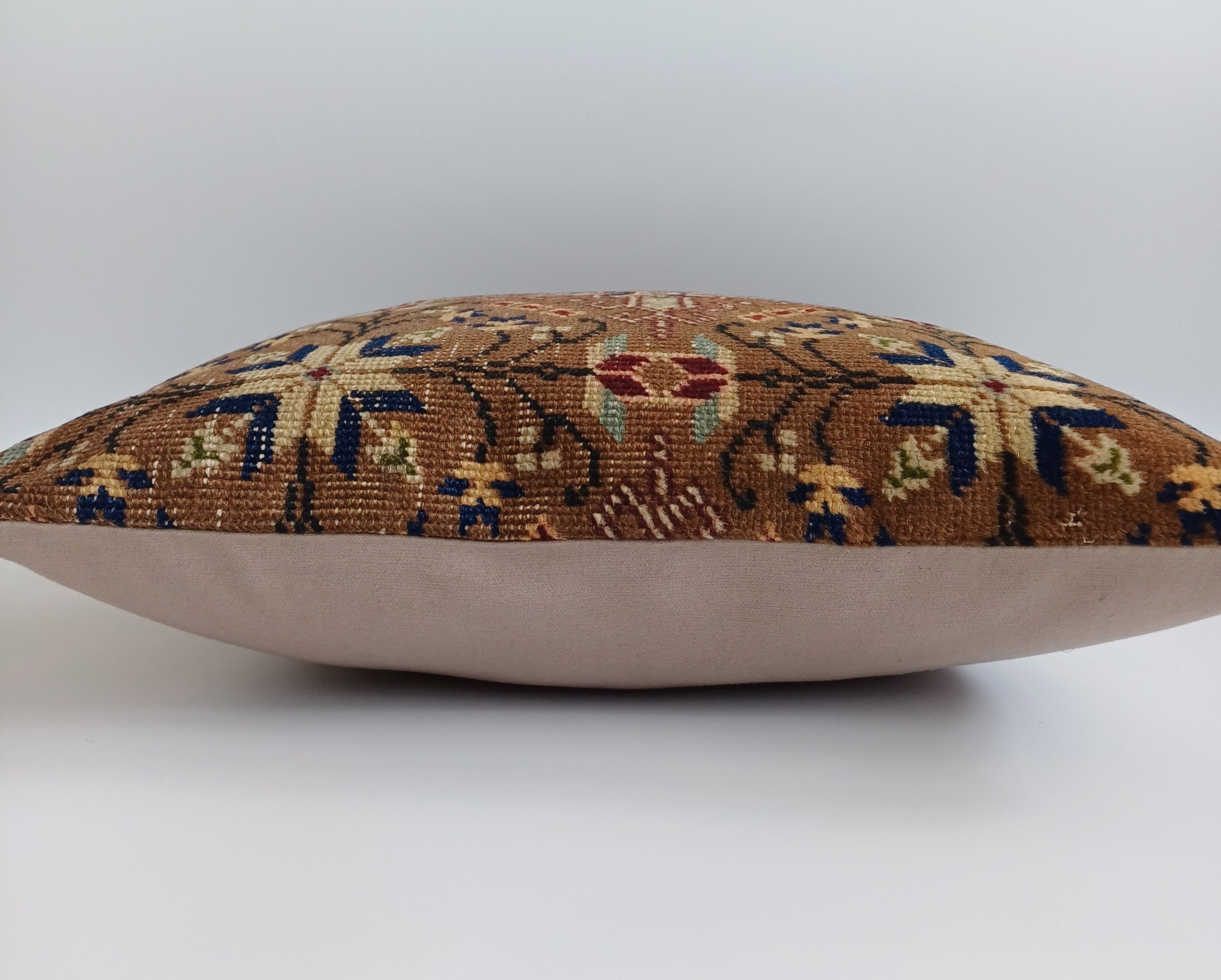 Carpet Cushion Cover 16''x16'' / 40x40 CM