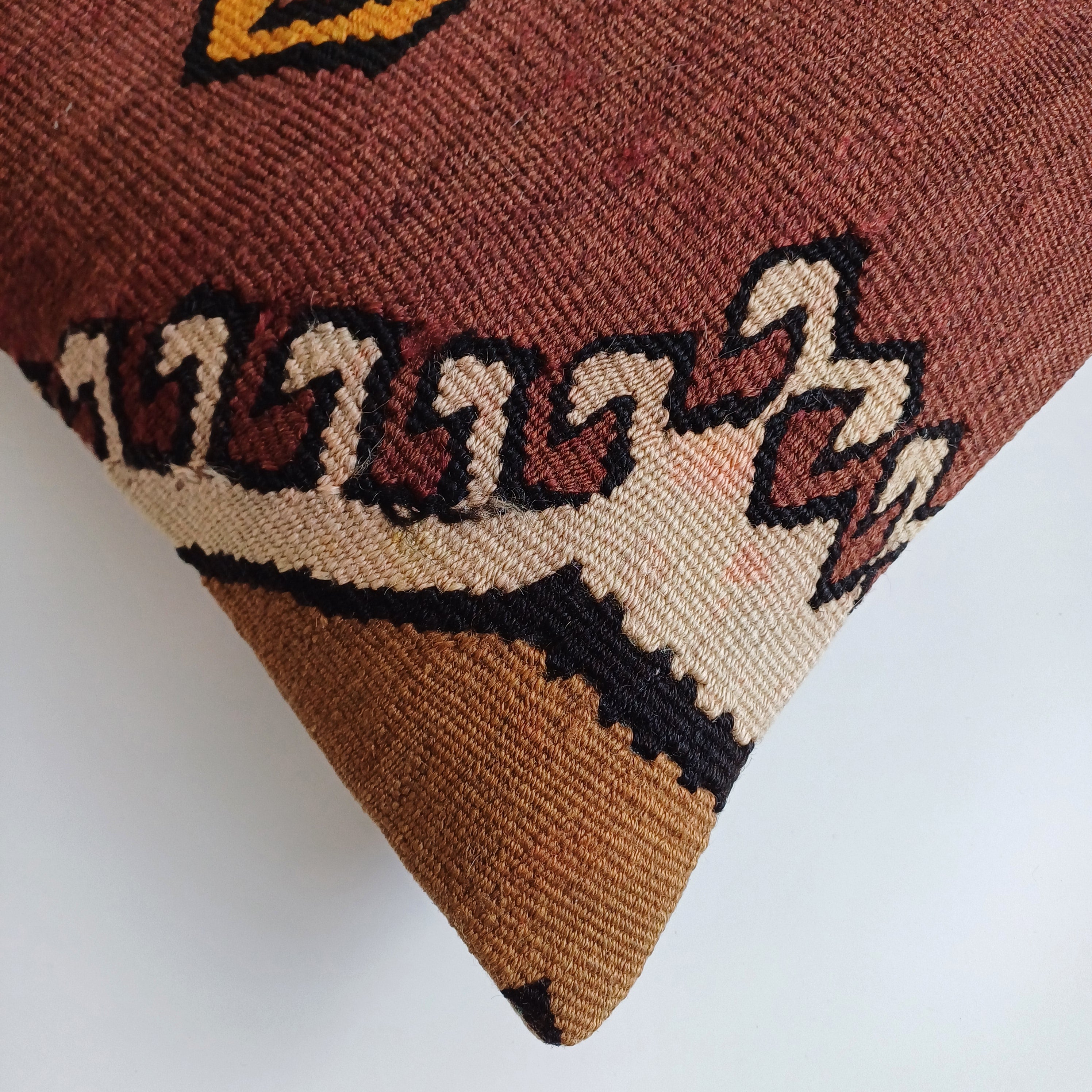 Vintage Cushion Cover 16''x16'' / 40x40 CM