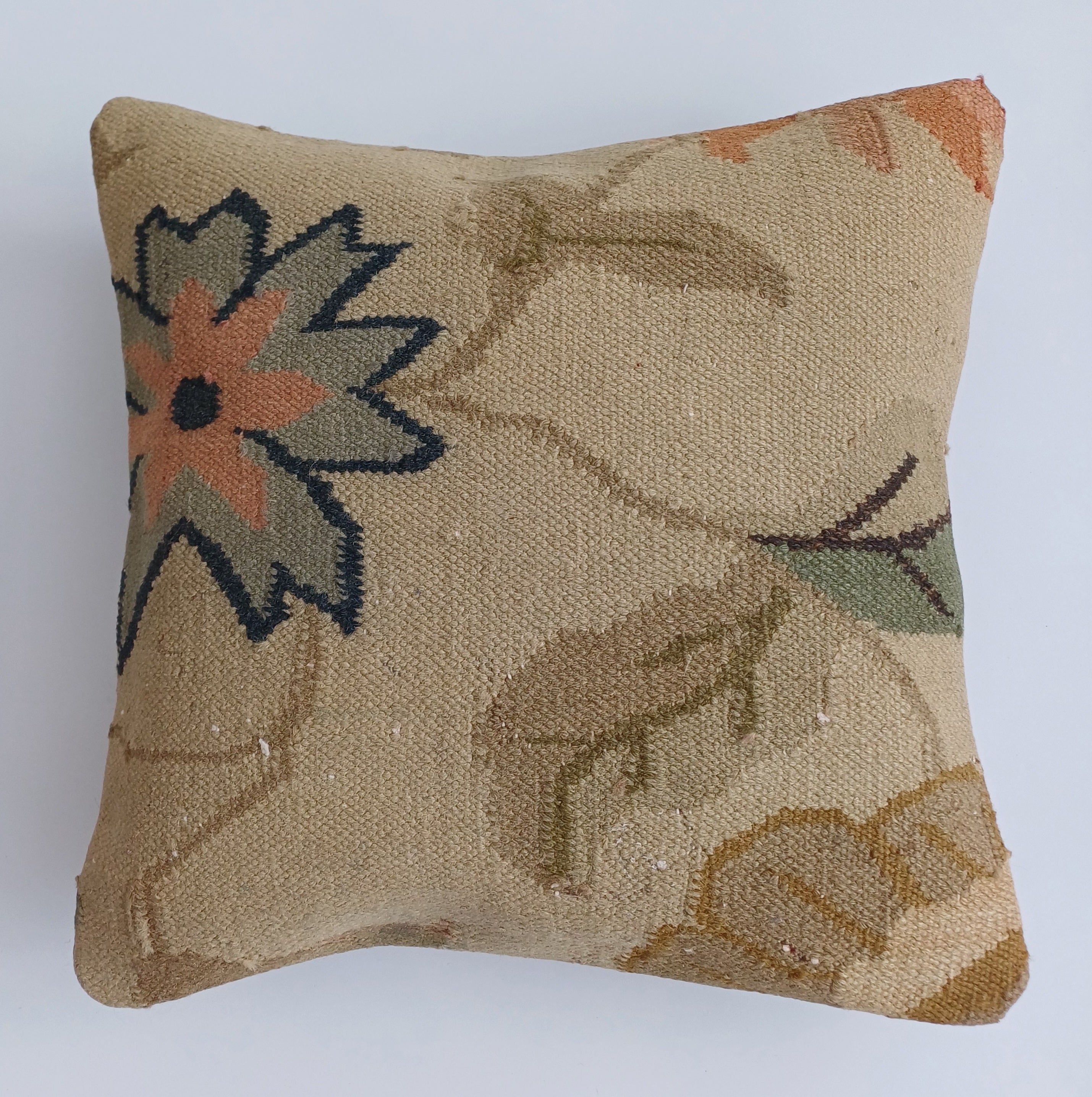 Floral Vintage Cushion Cover 16''x16'' / 40x40 CM