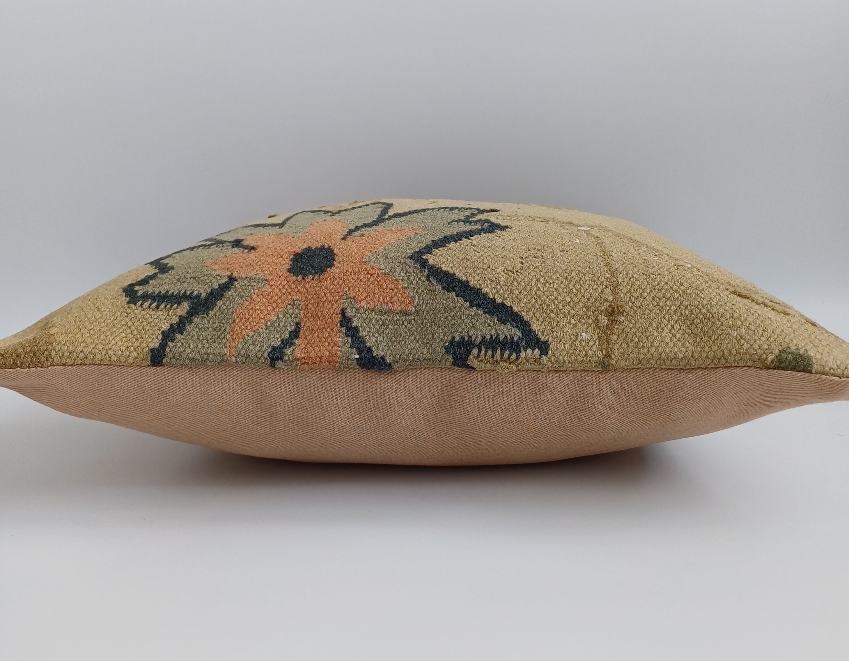 Floral Vintage Cushion Cover 16''x16'' / 40x40 CM