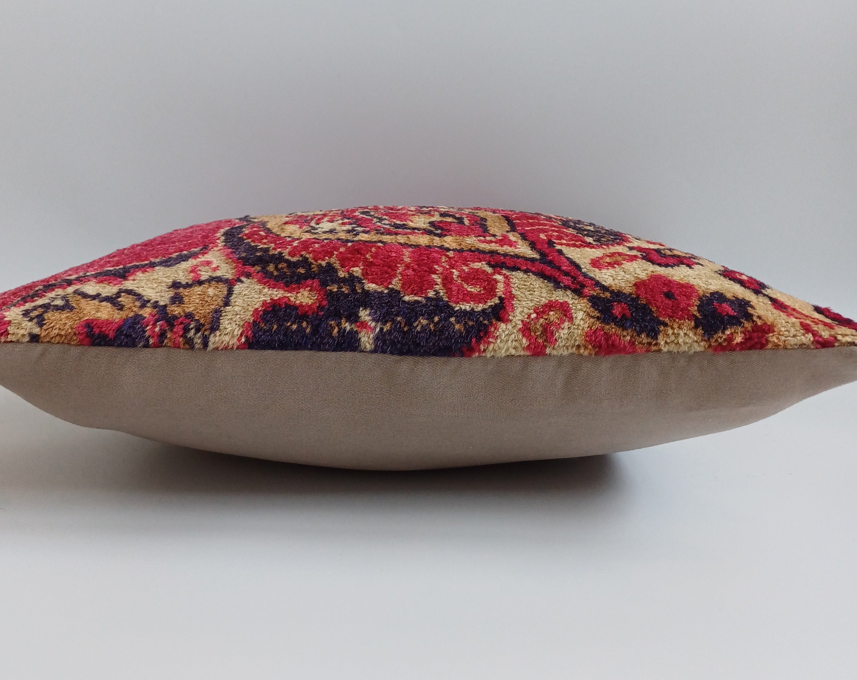 Red Vintage Cushion Cover 16''x16'' / 40x40 CM