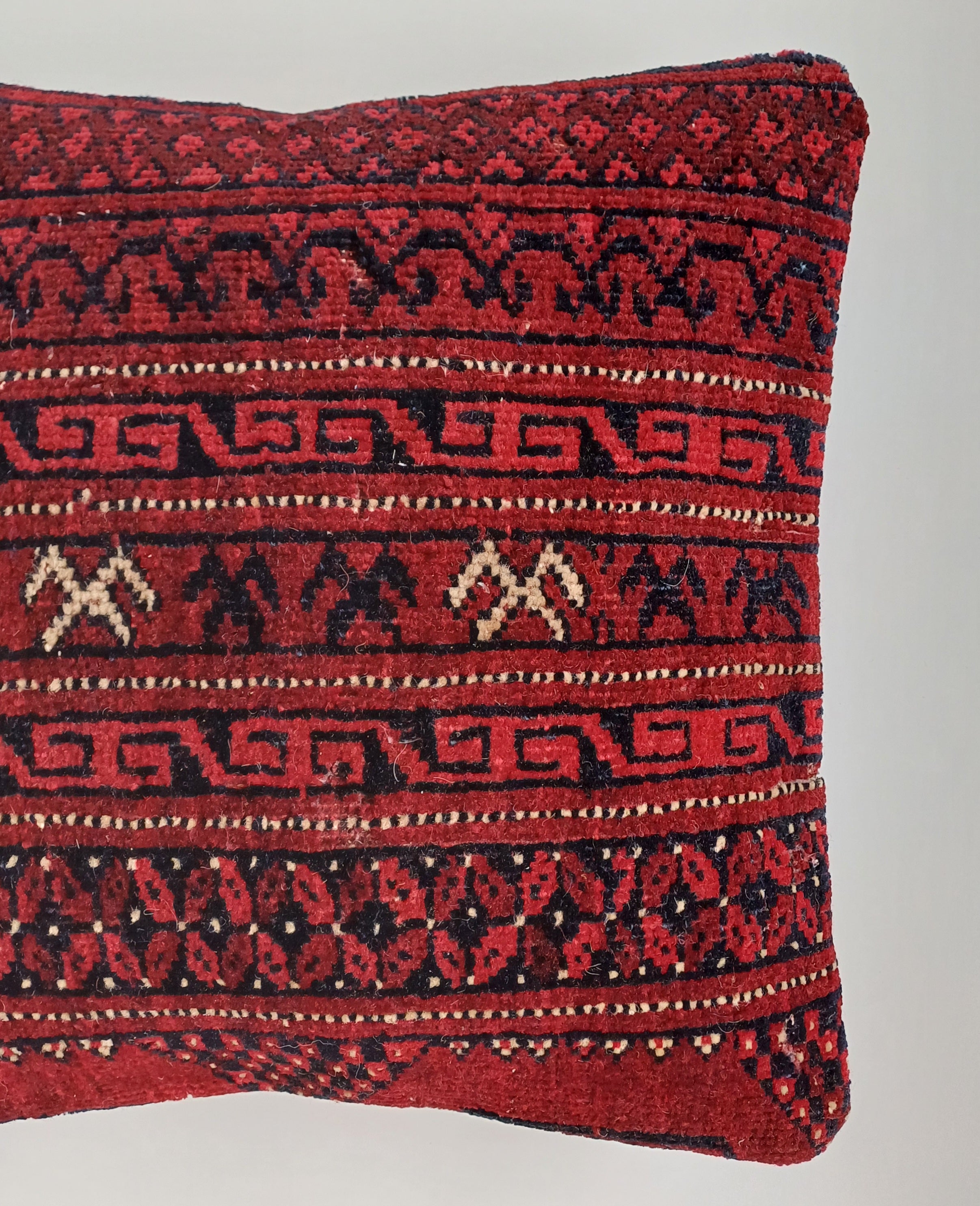 Red Vintage Cushion Cover 16''x16'' / 40x40 CM