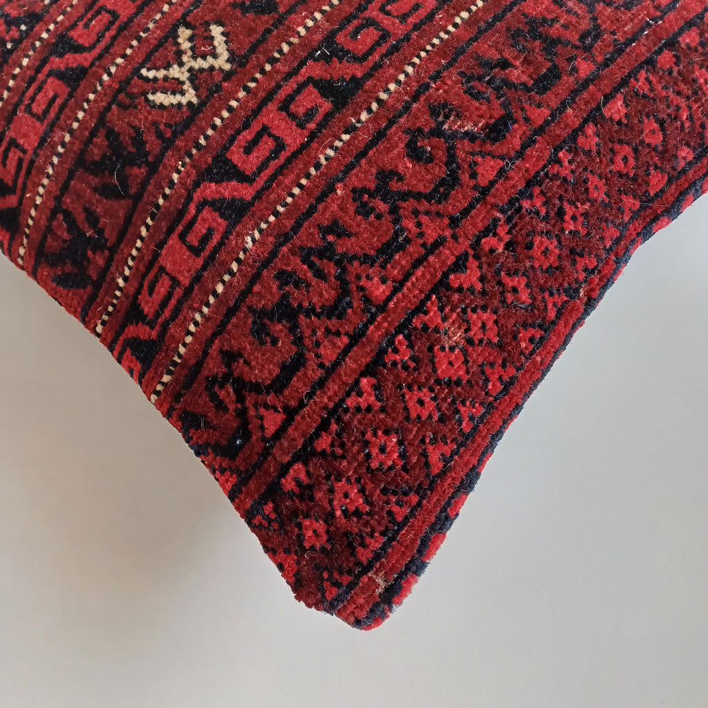 Red Vintage Cushion Cover 16''x16'' / 40x40 CM