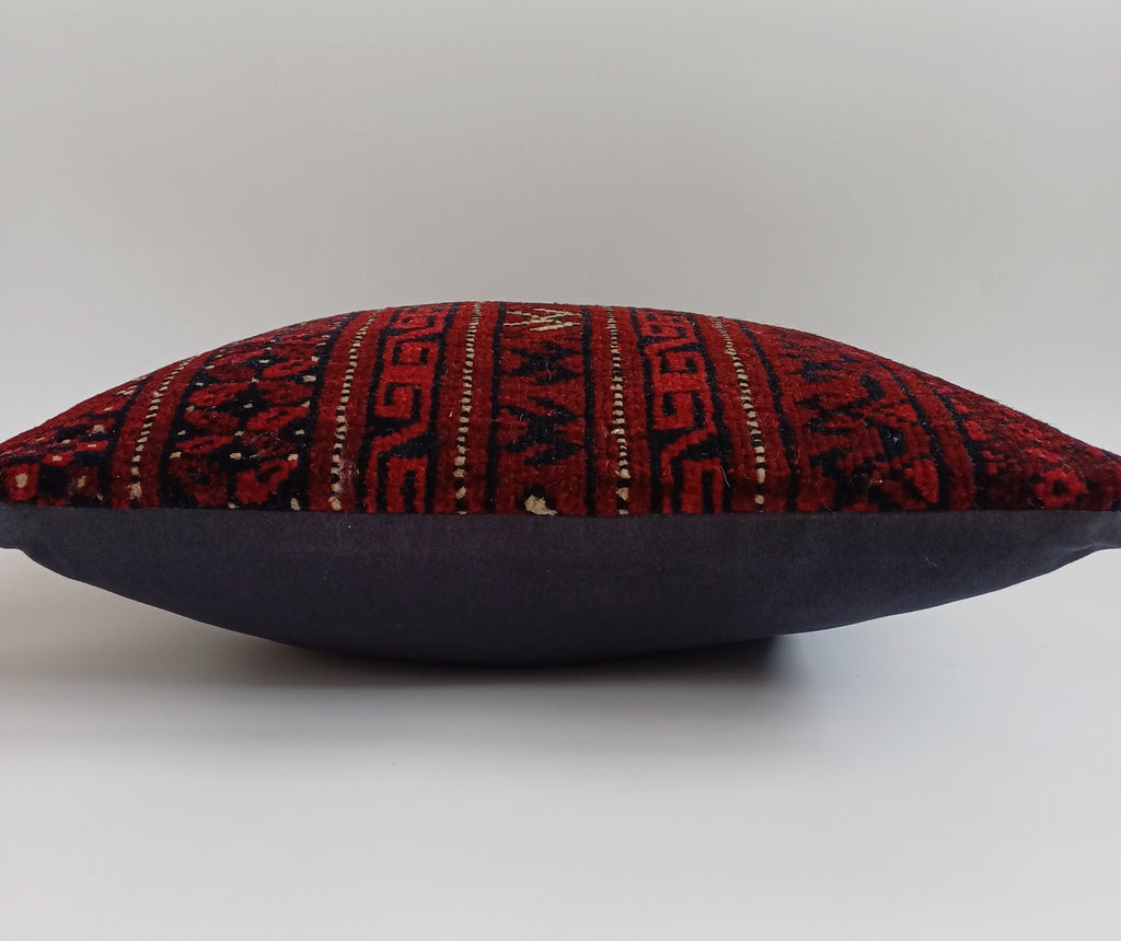 Red Vintage Cushion Cover 16''x16'' / 40x40 CM