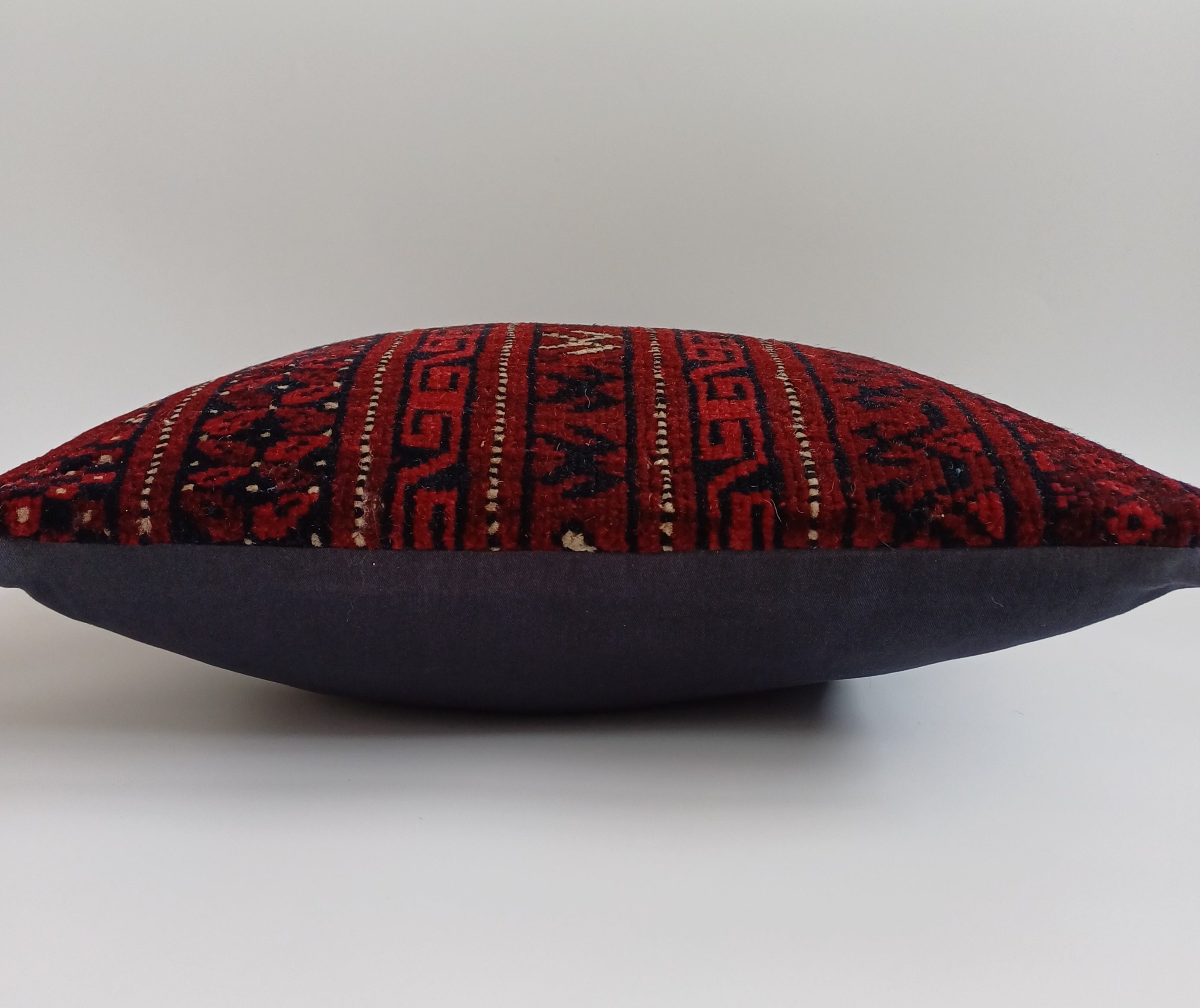 Red Vintage Cushion Cover 16''x16'' / 40x40 CM